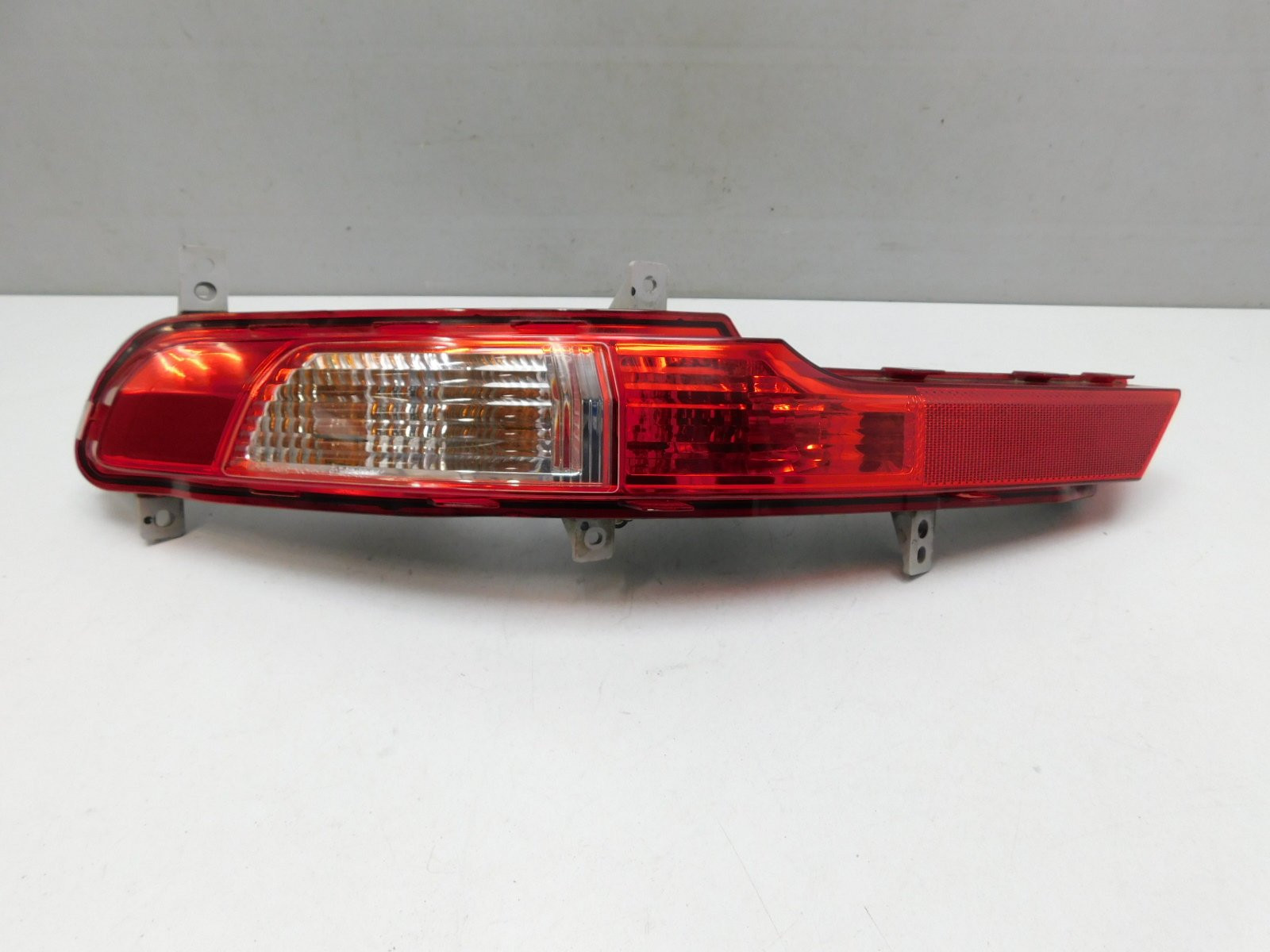 Фонарь задний в бампер левый Kia Sportage 2010-2015