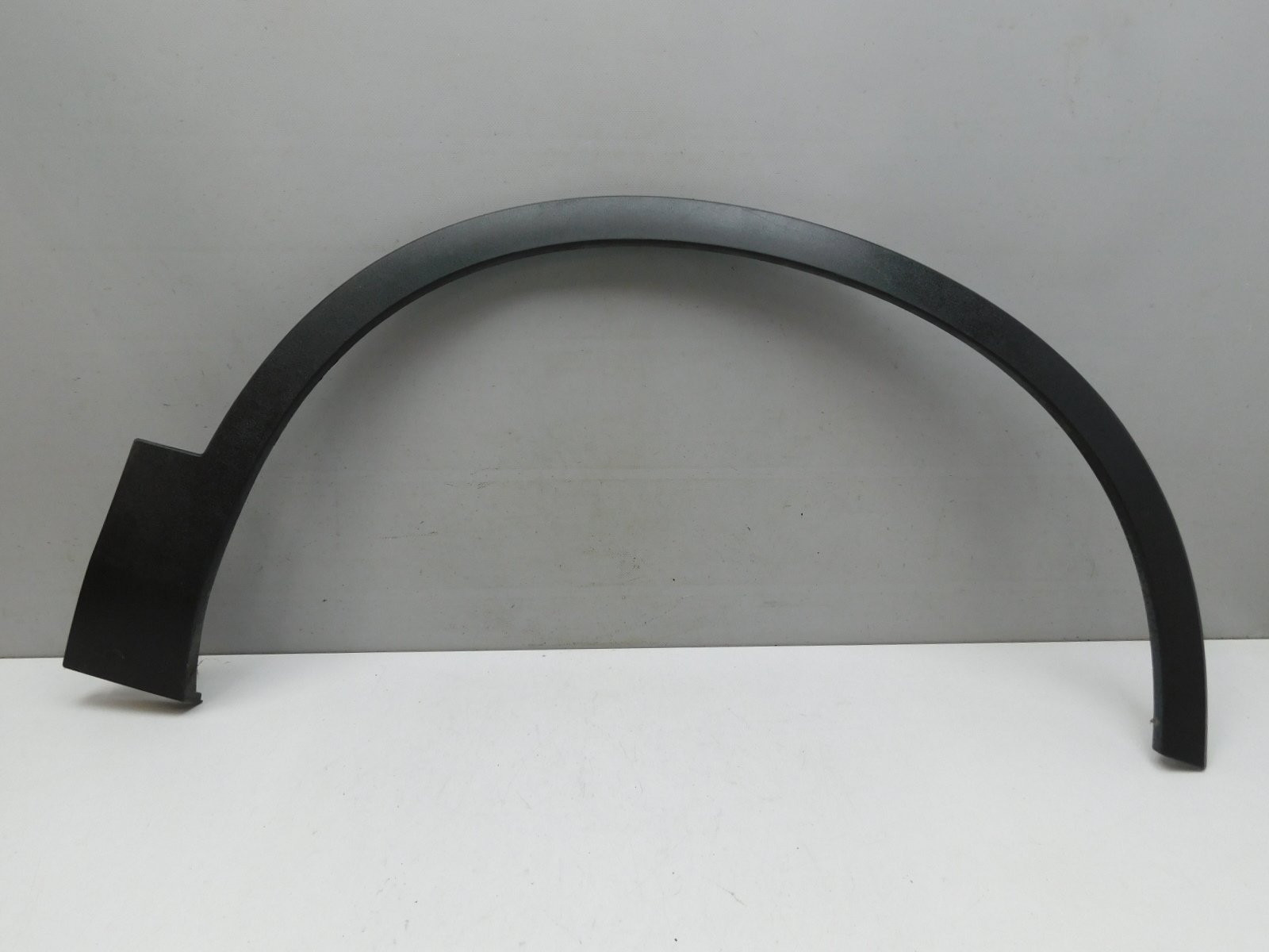 Накладка крыла переднего правого Volvo XC40 2017>