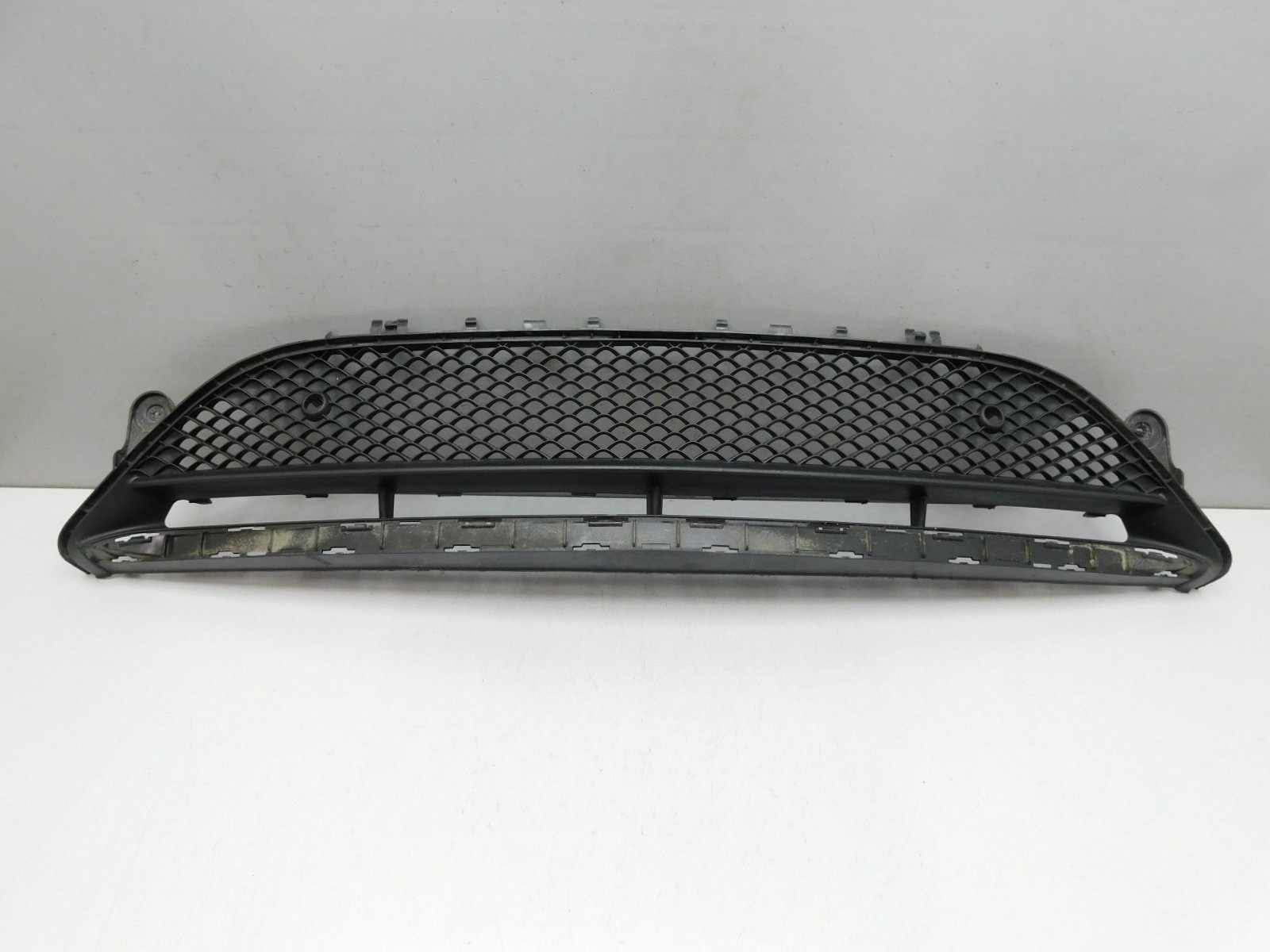 Решетка в бампер центральная Mercedes-Benz E-Klasse W213 2016>