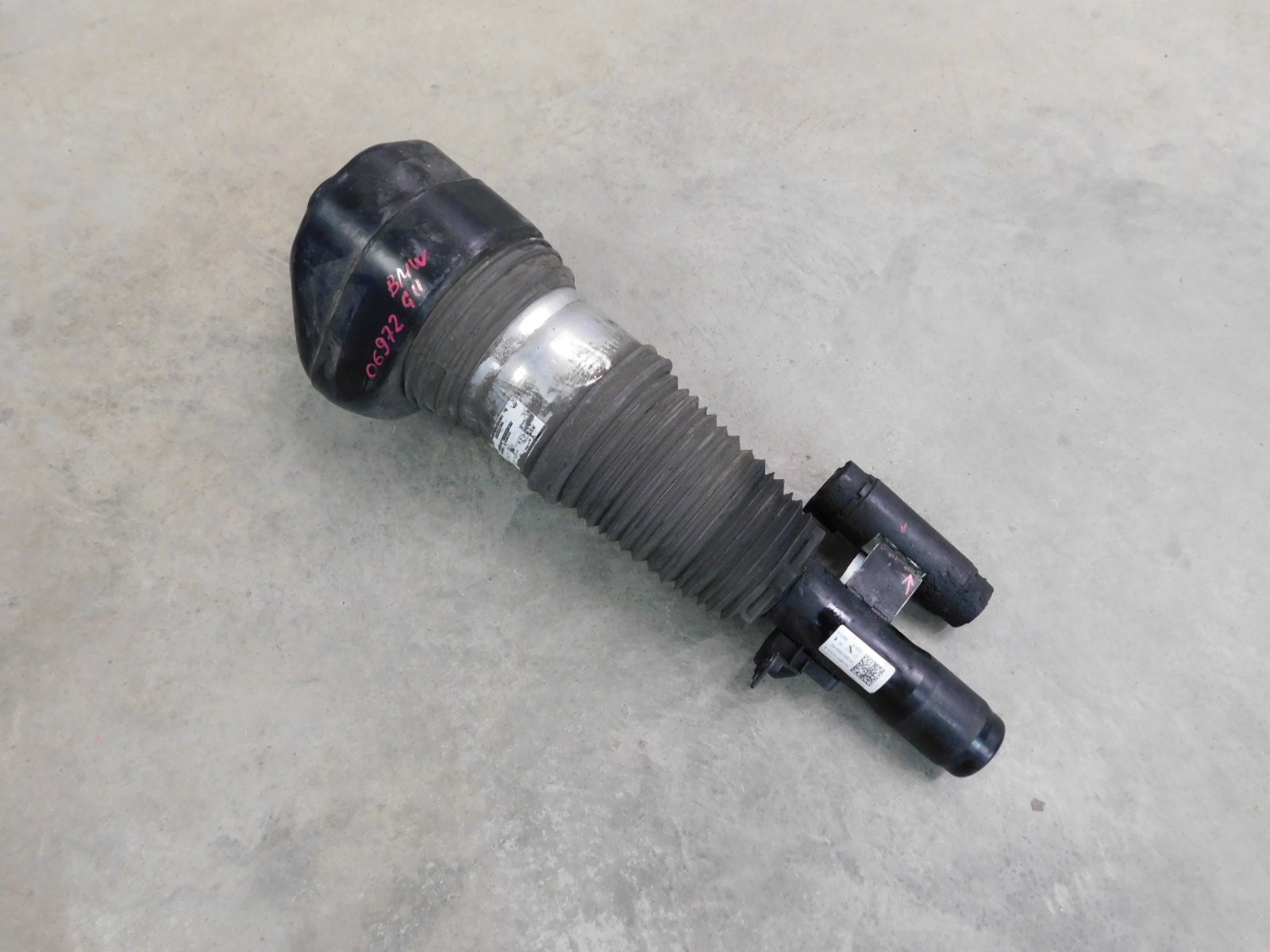 Амортизатор передний правый BMW 7-серия G11/G12 2014>