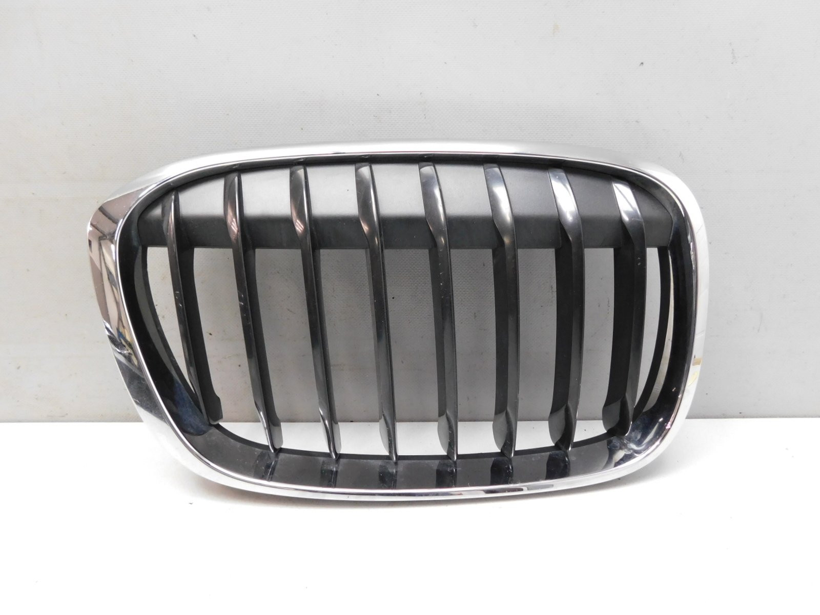 Решетка радиатора BMW X1 F48 2015>