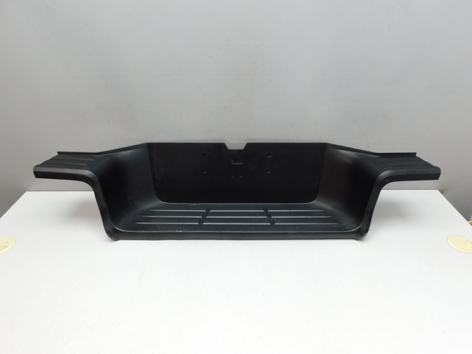 Накладка заднего бампера Toyota Hilux 2015>