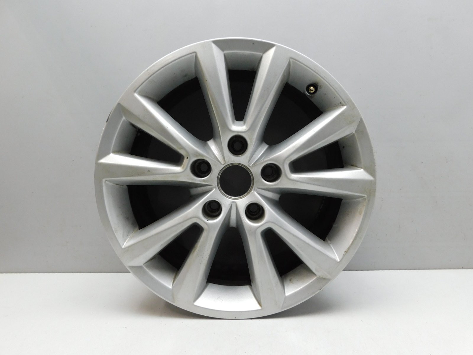 Диск колесный Volkswagen Touareg 2010>