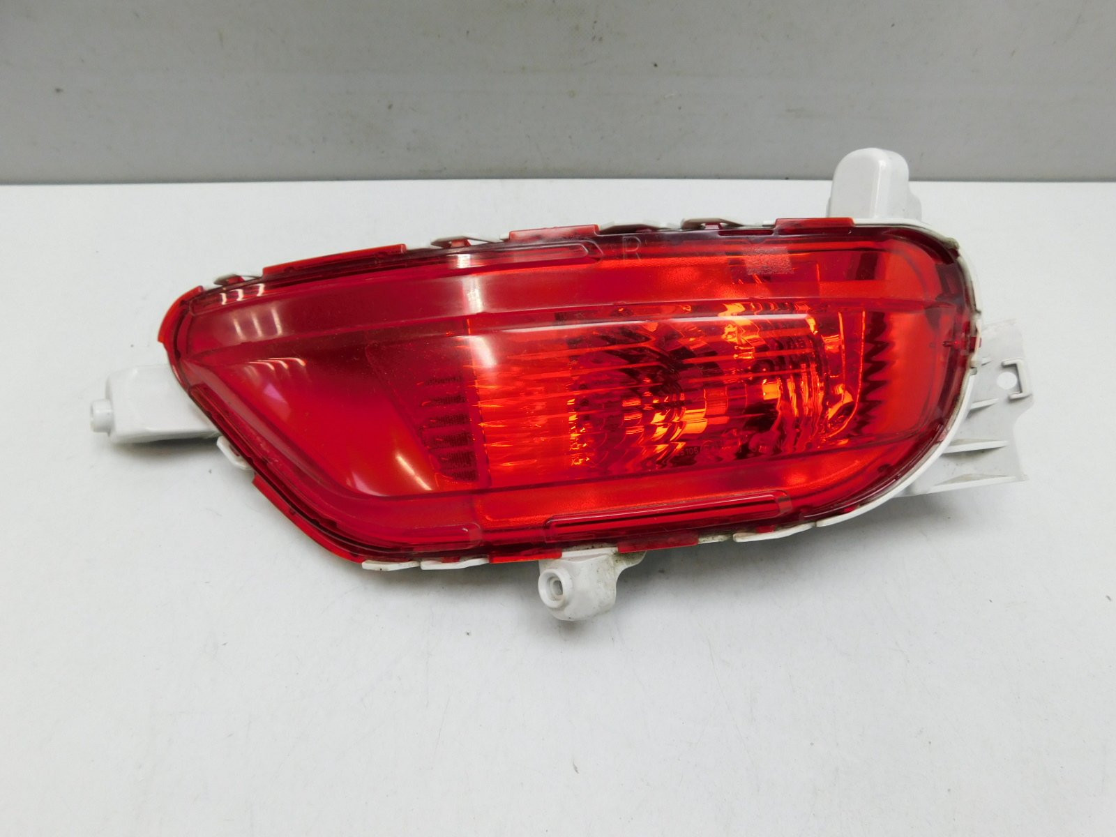 Фонарь задний в бампер правый Mazda CX 5 2017>