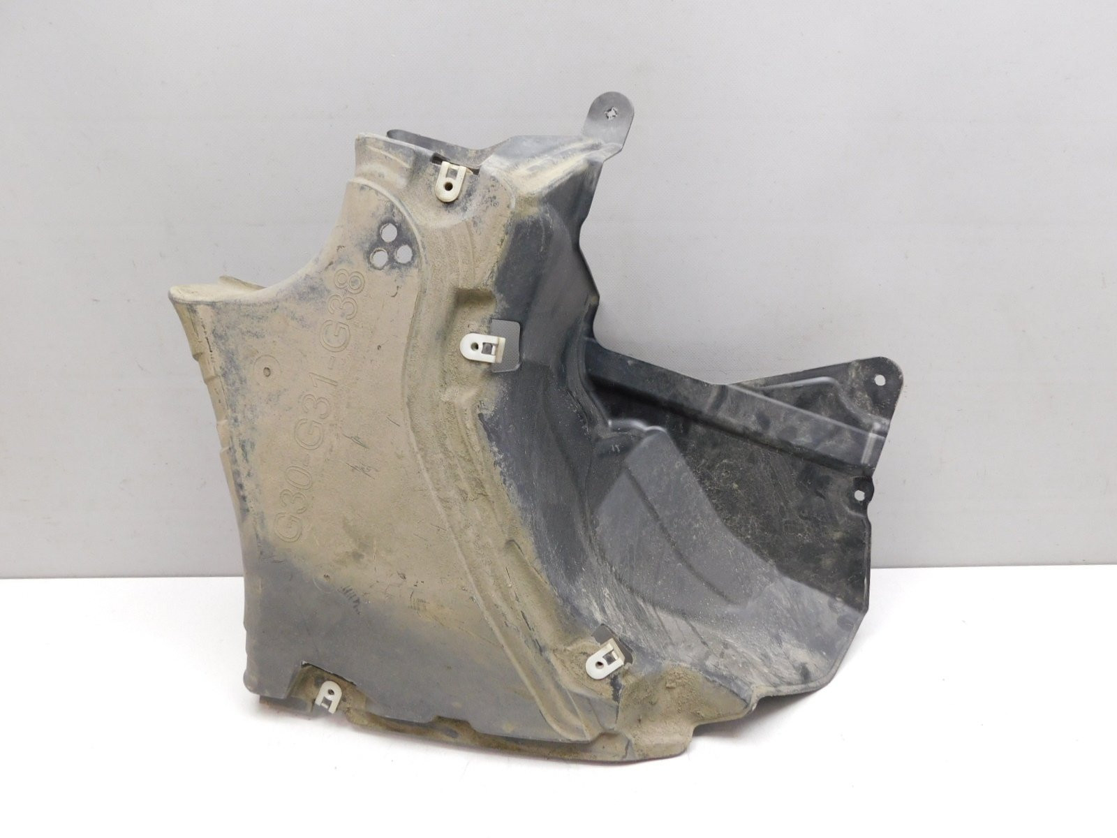 Пыльник BMW 5-серия G30 2016>