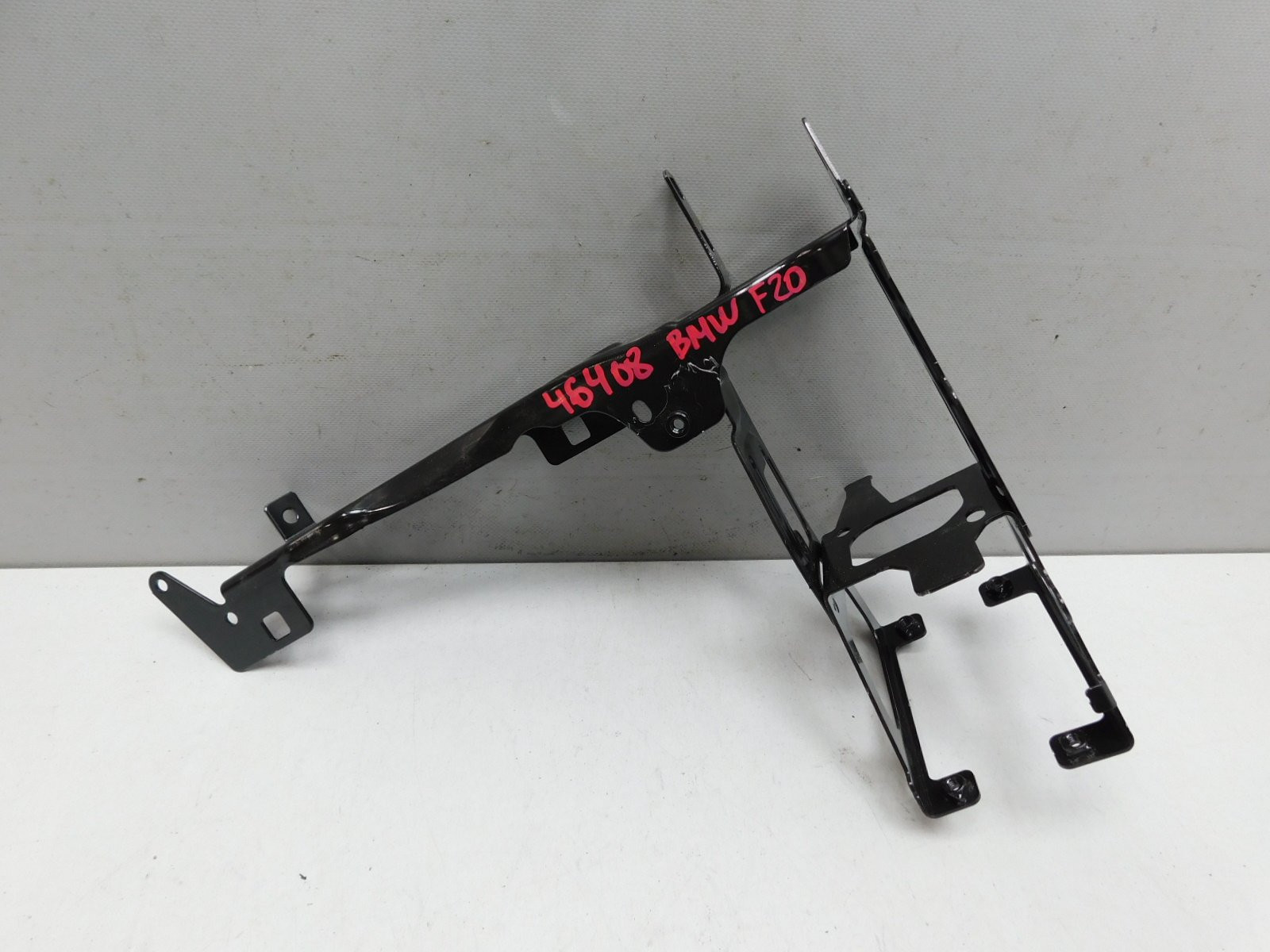 Кронштейн фары BMW 3-серия F30 2011>