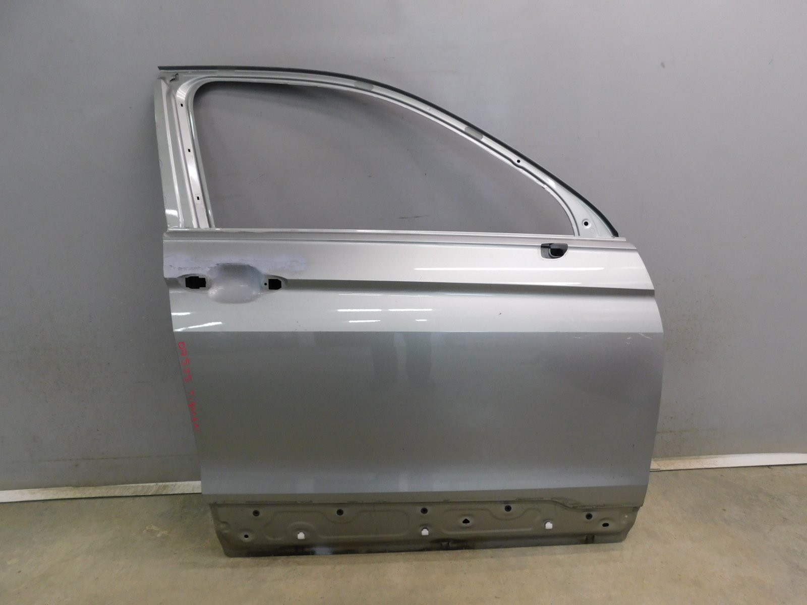 Дверь передняя правая Volkswagen Tiguan 2017>