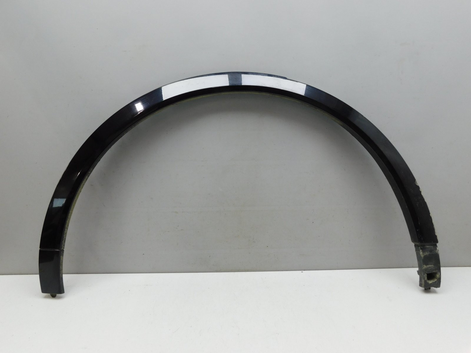 Накладка крыла заднего  правого Porsche Cayenne 2017>