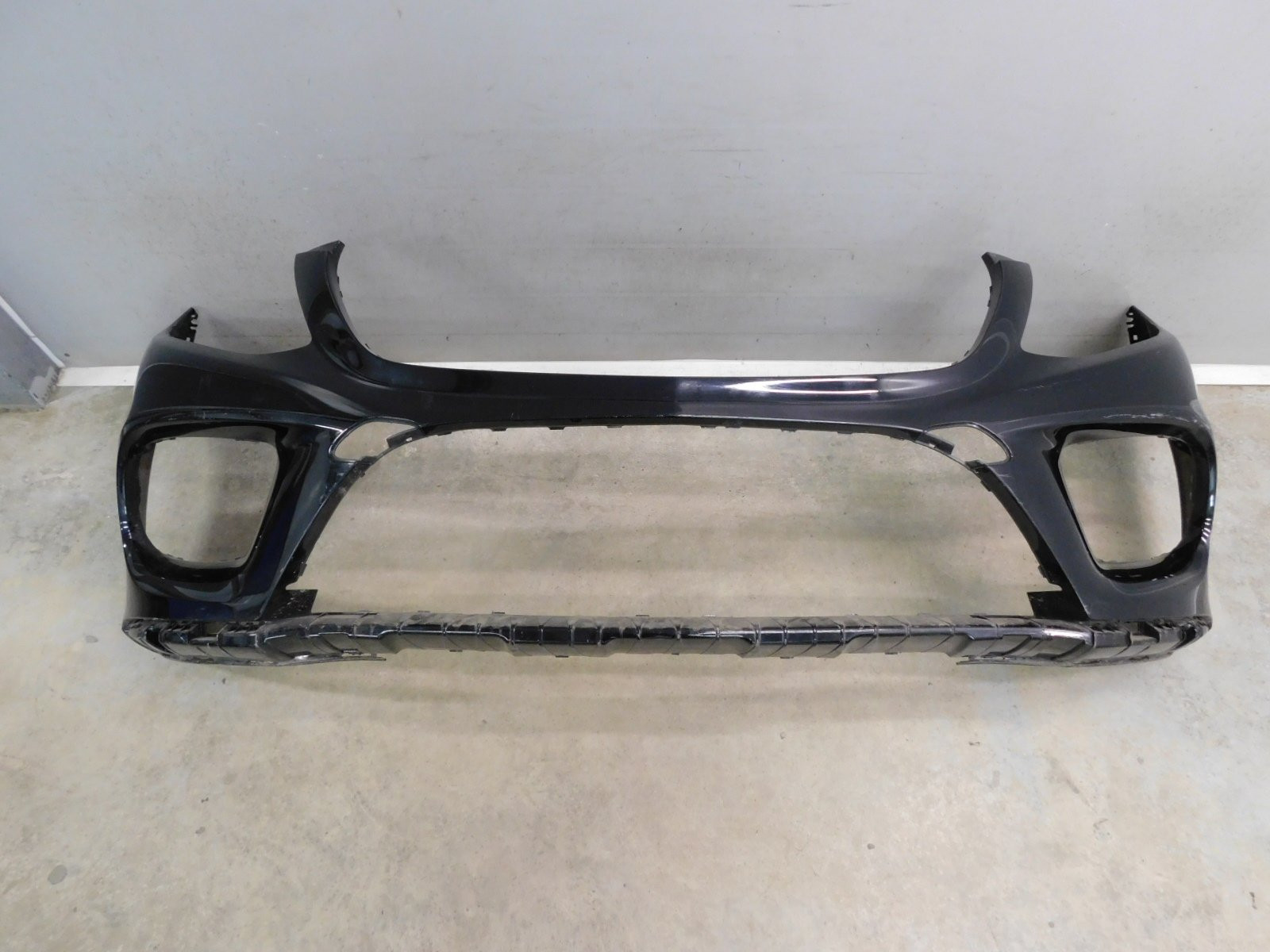 Бампер передний Mercedes-Benz M-Klasse (ML/GLE) W166 2011>