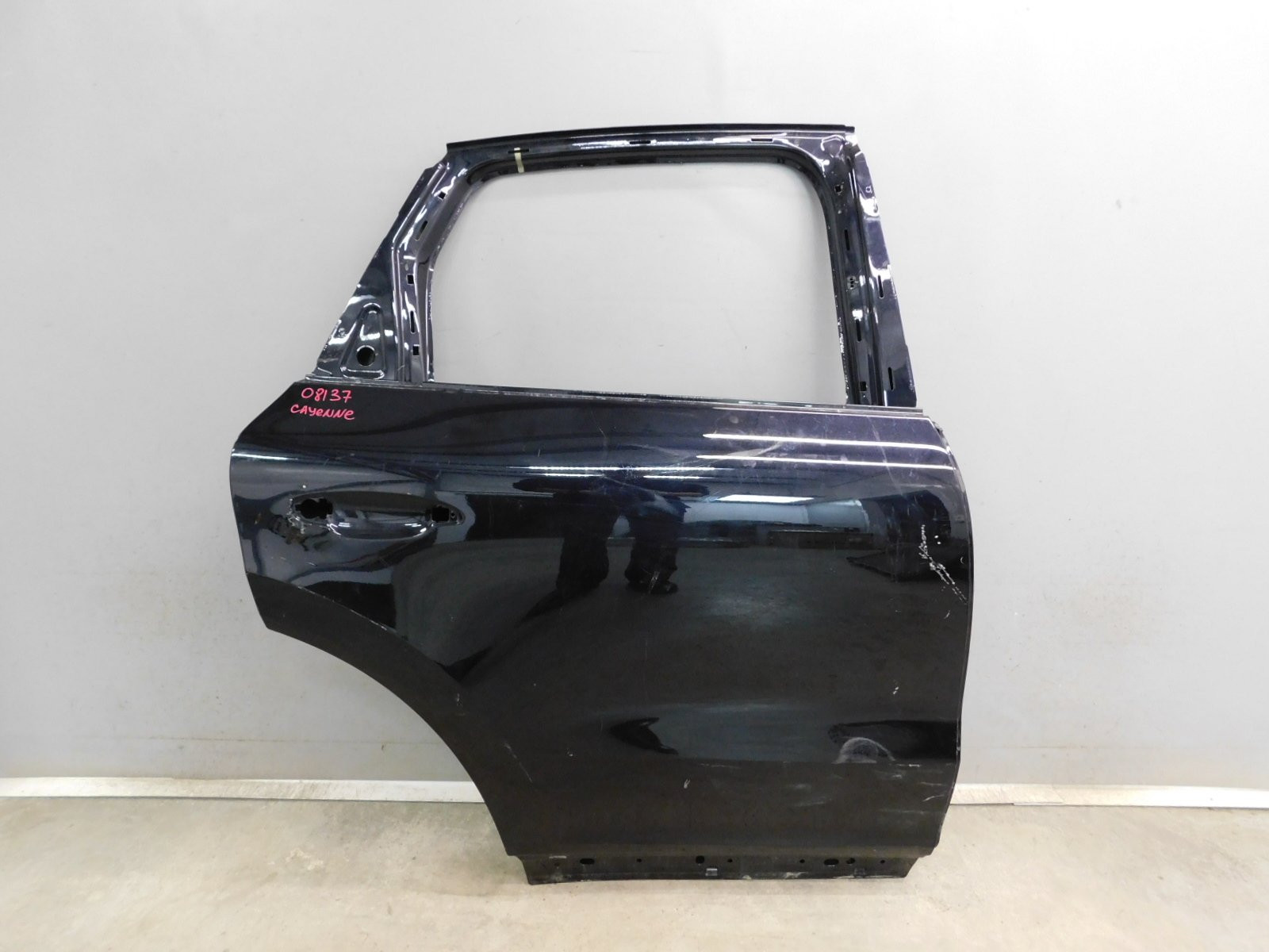 Дверь задняя правая Porsche Cayenne 2017>