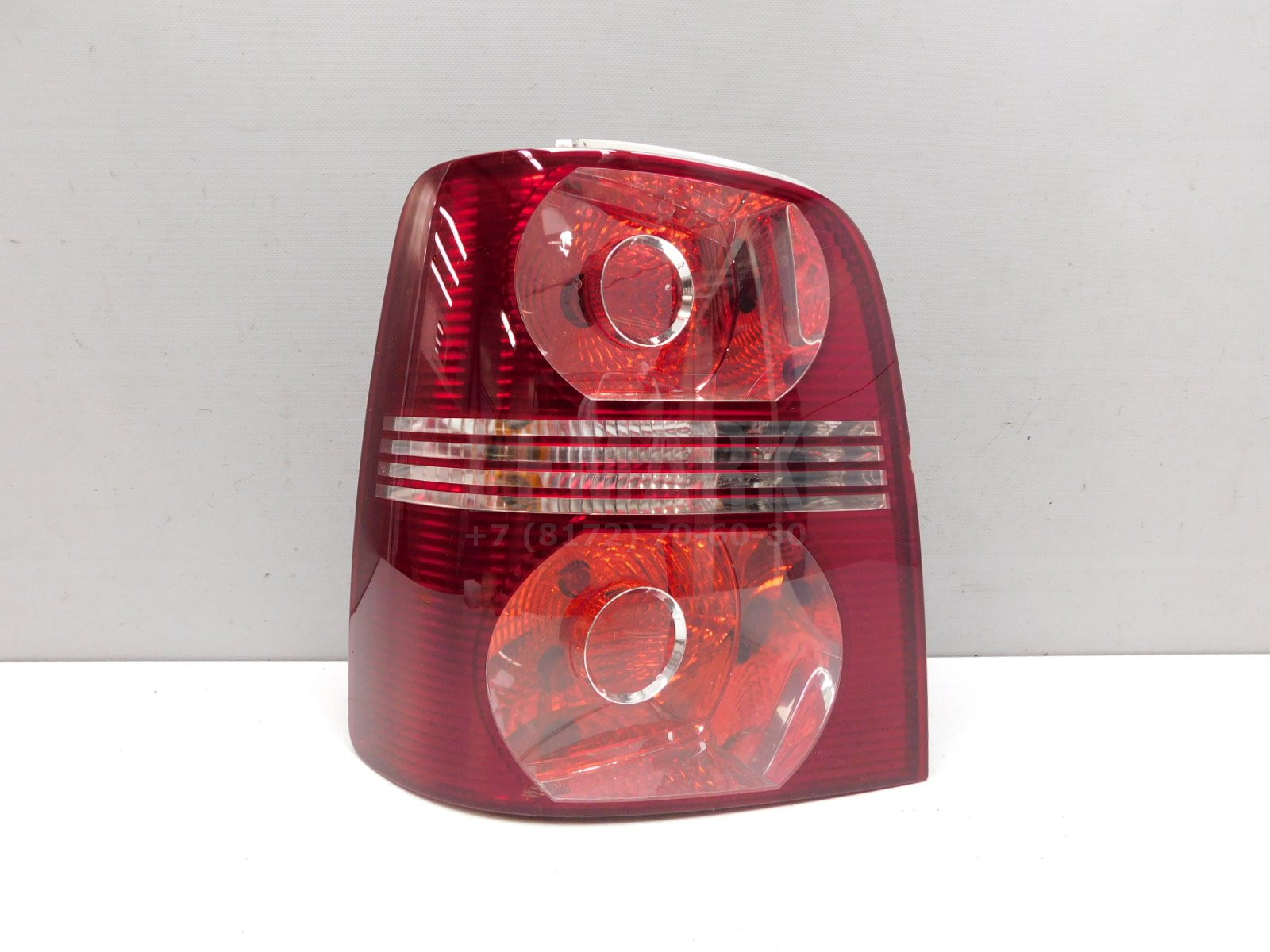 Фонарь задний левый Volkswagen Touran 2003-2010 1T0945095N