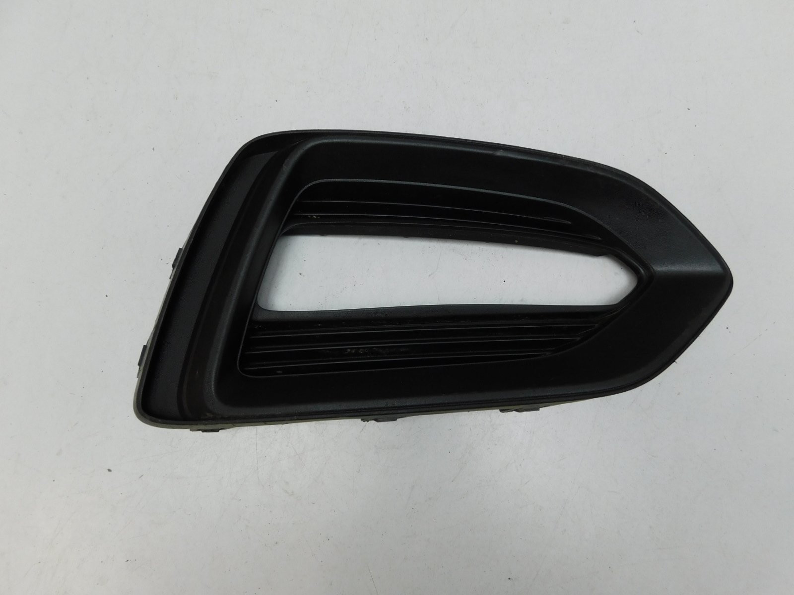 Решетка в бампер правая Hyundai Solaris 2017>