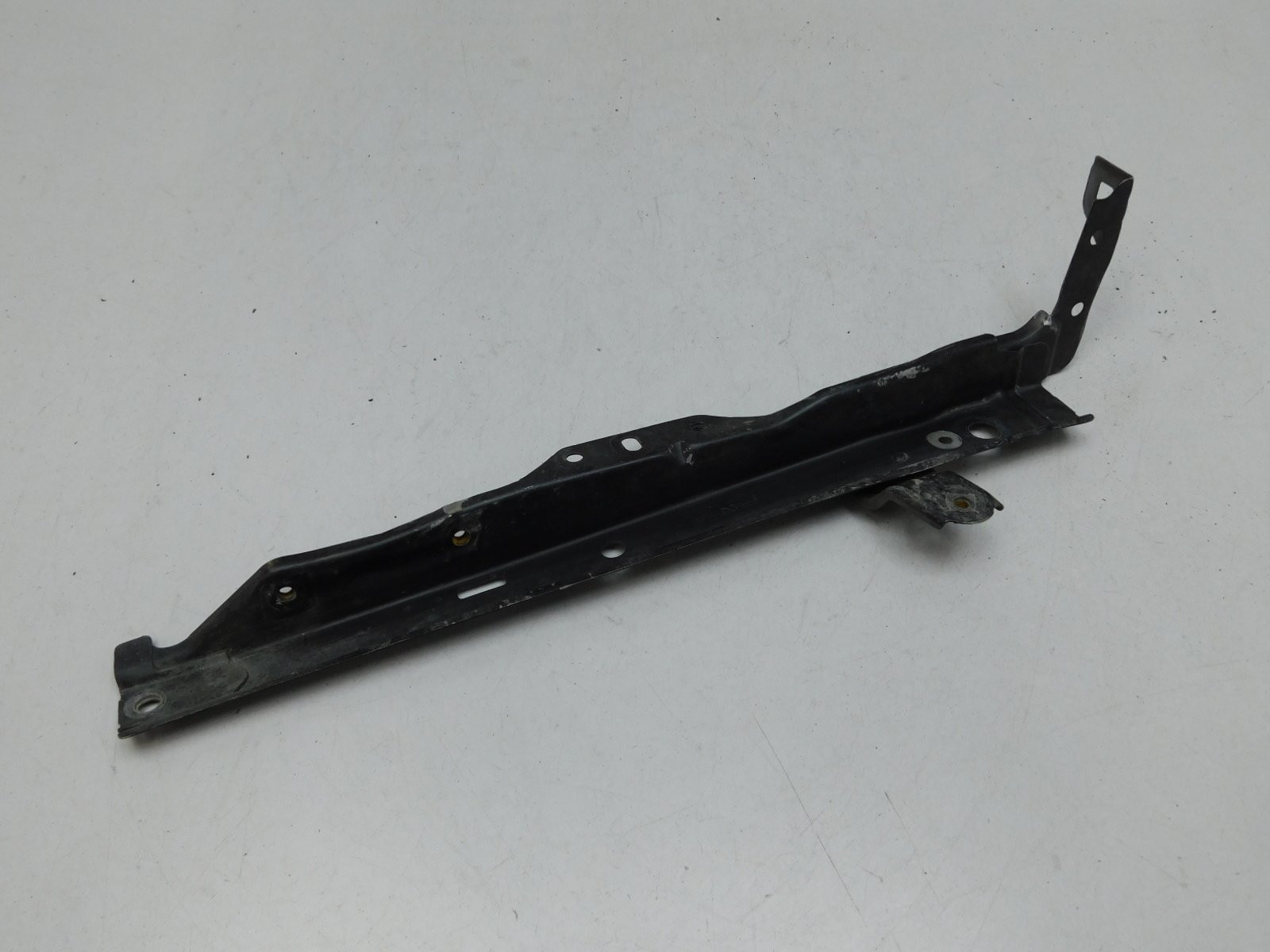 Кронштейн замка капота Lexus LX 570 (URJ200) 2007>