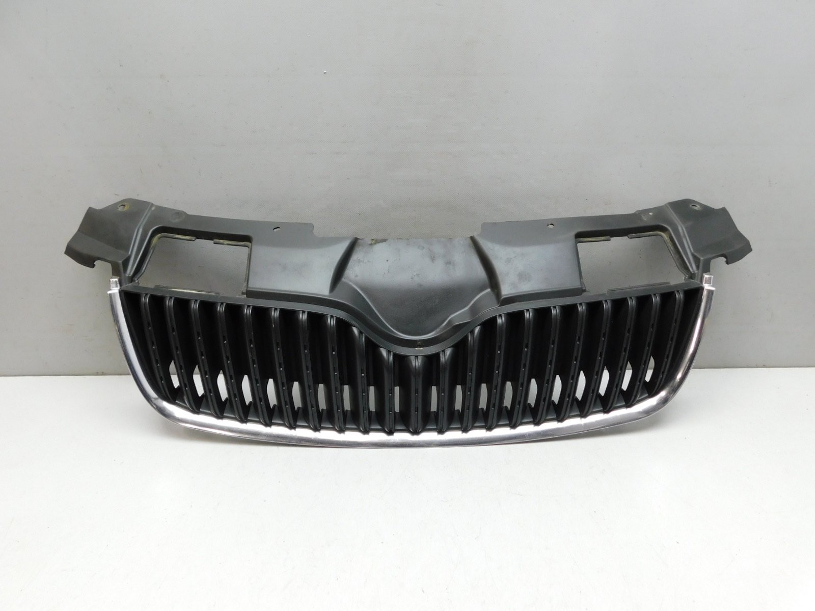 Решетка радиатора Skoda Fabia 2007-2015
