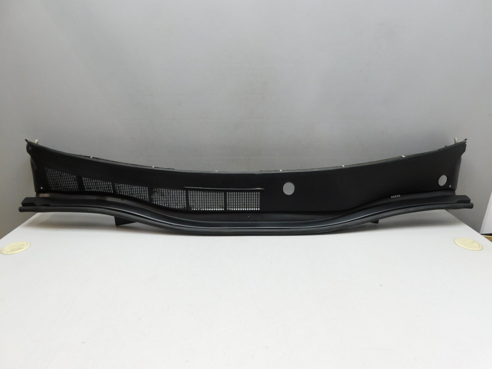 Решетка стеклооч. (планка под ло Toyota Camry V50 2011-2018