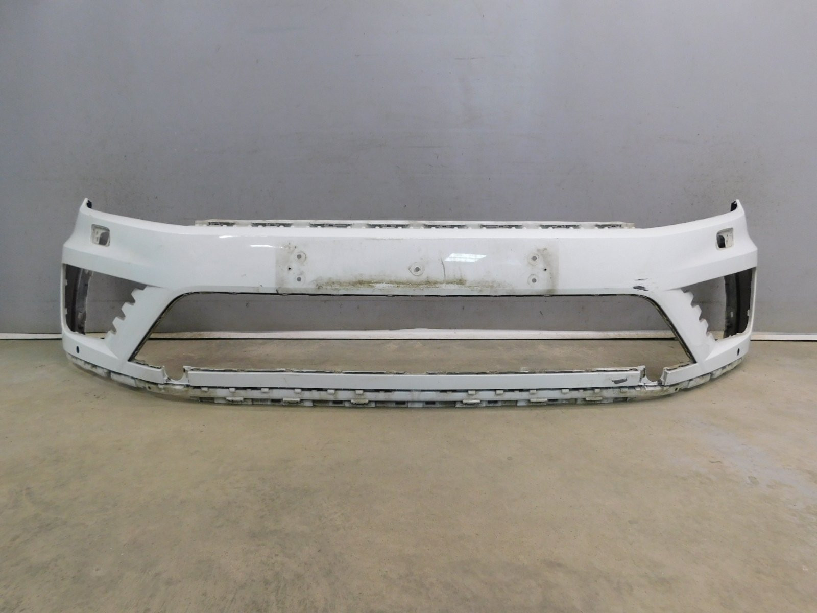 Бампер передний Volkswagen Touareg 2010>