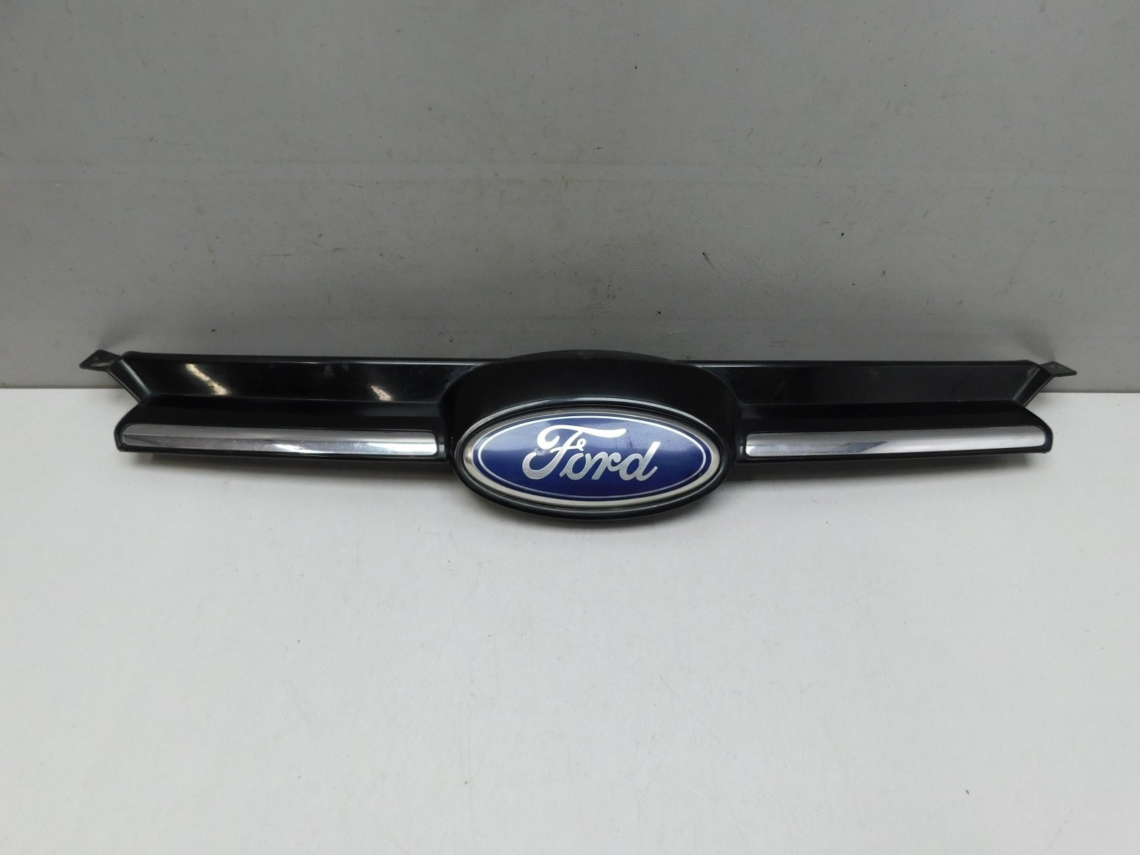 Решетка радиатора Ford Focus III 2011>