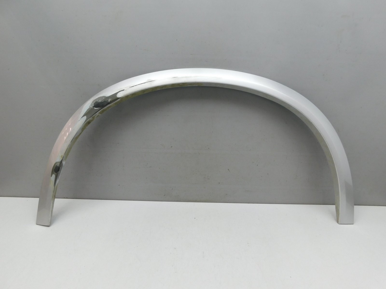 Накладка крыла переднего левого Volvo XC90 2015>