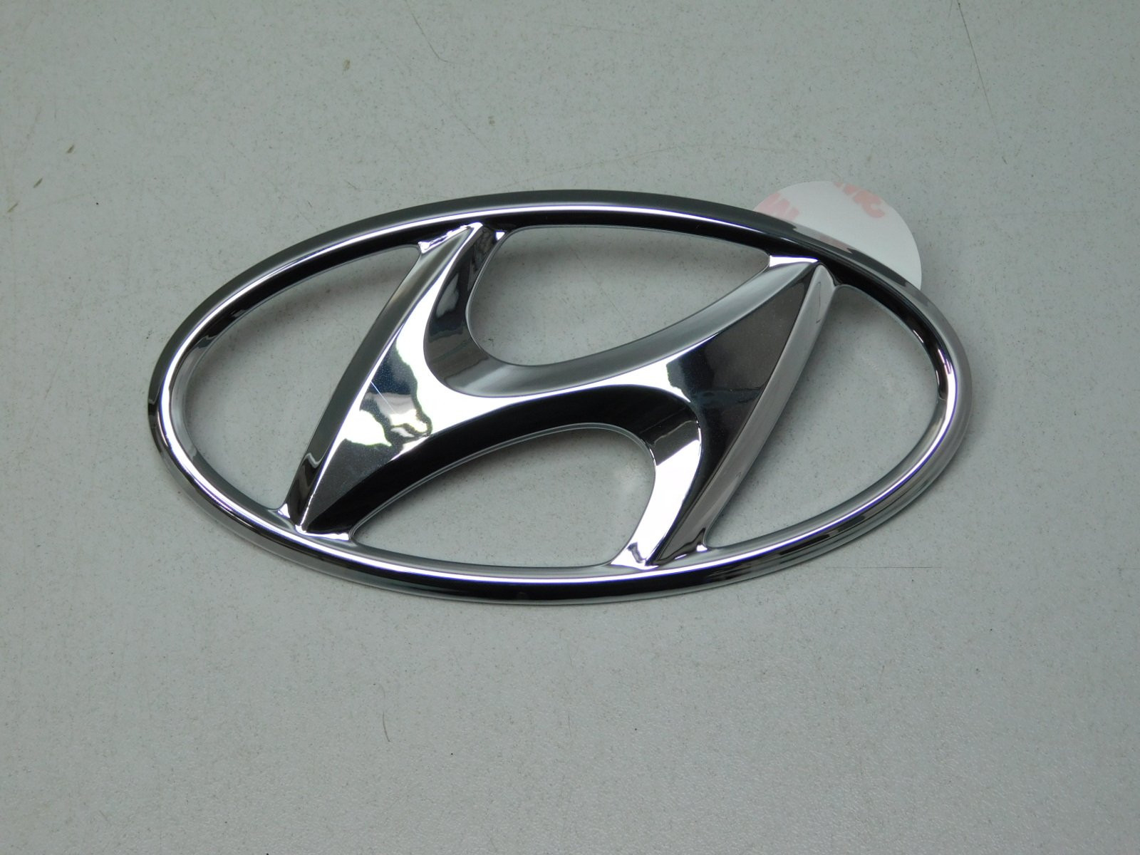 Значок solaris. Hyundai 863000u000. Эмблема Хендай Солярис. 863000u000. Значок Хендай Солярис 2011.