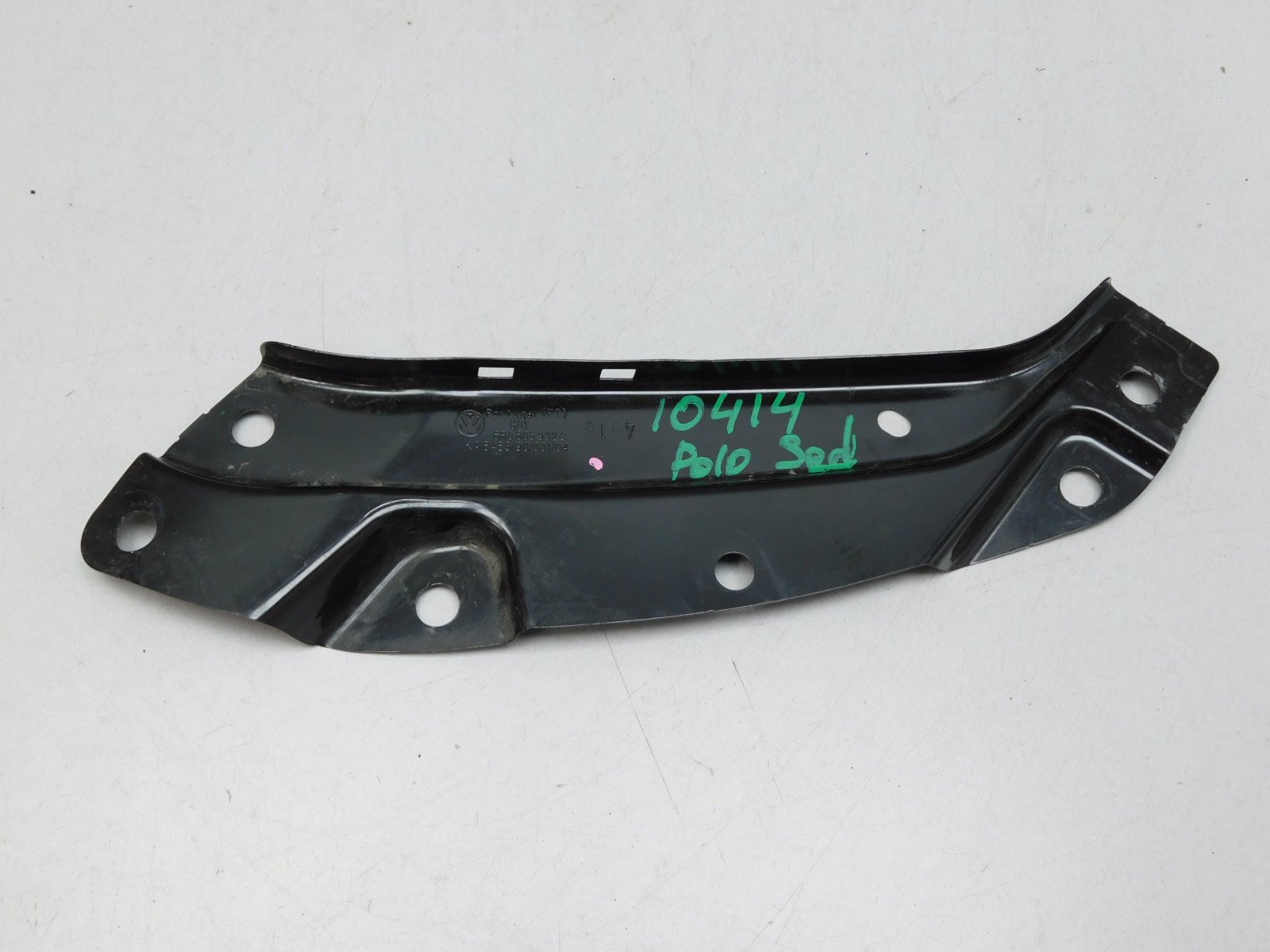 Кронштейн фары Volkswagen Polo Sedan 2011-2020