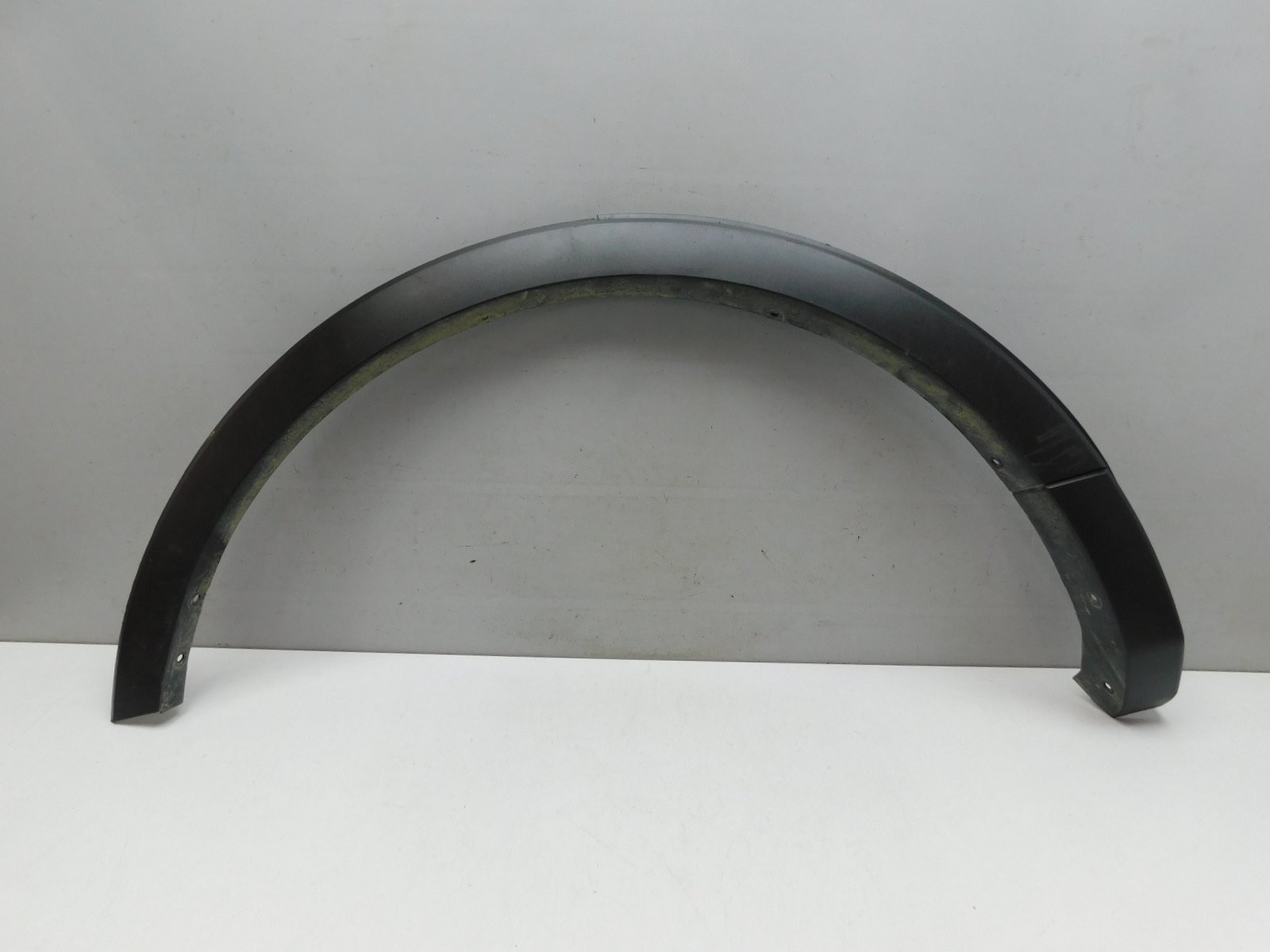 Накладка крыла заднего  правого Ford Explorer V 2010>