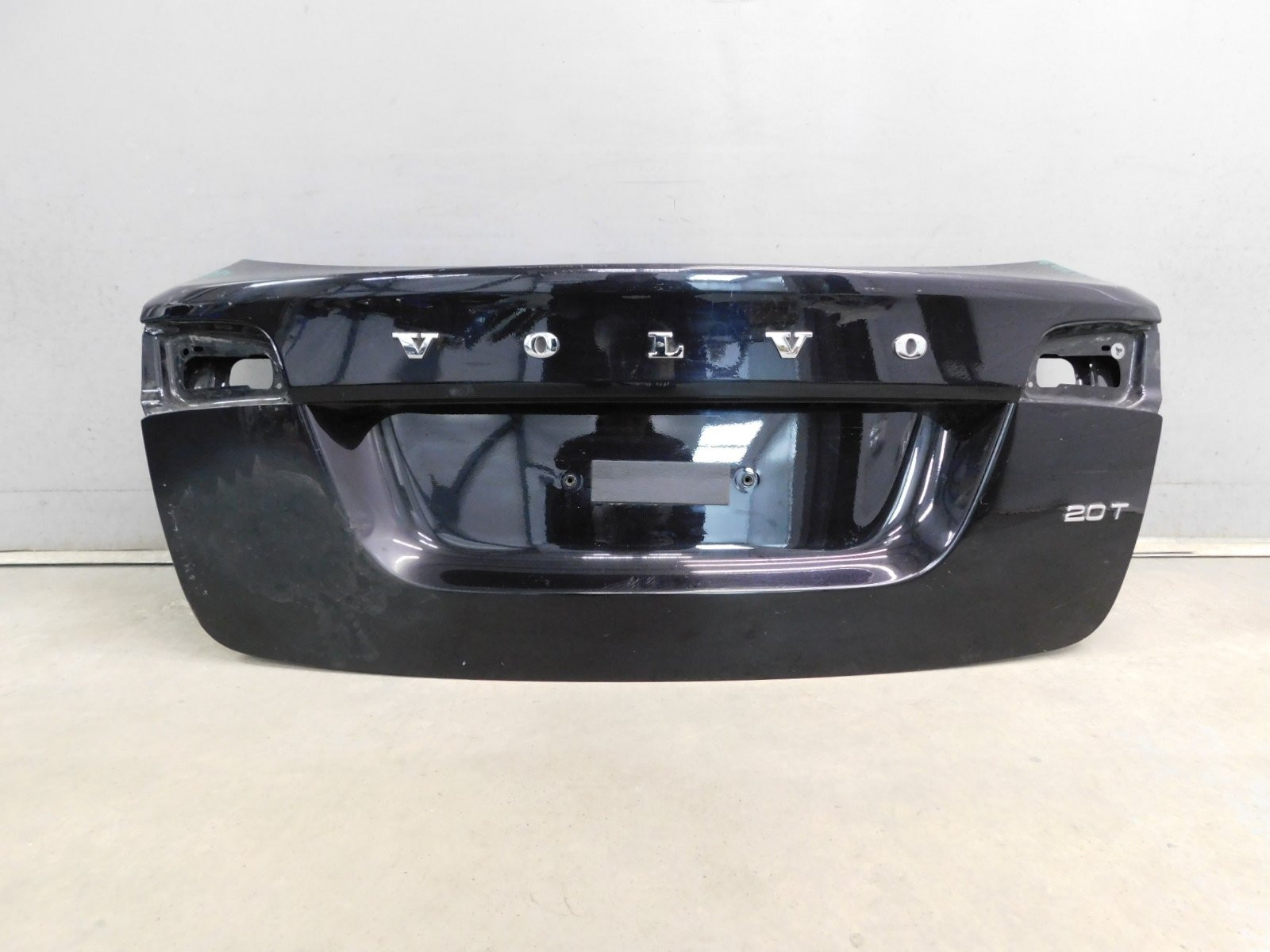 Крышка багажника Volvo S60 2010-2018