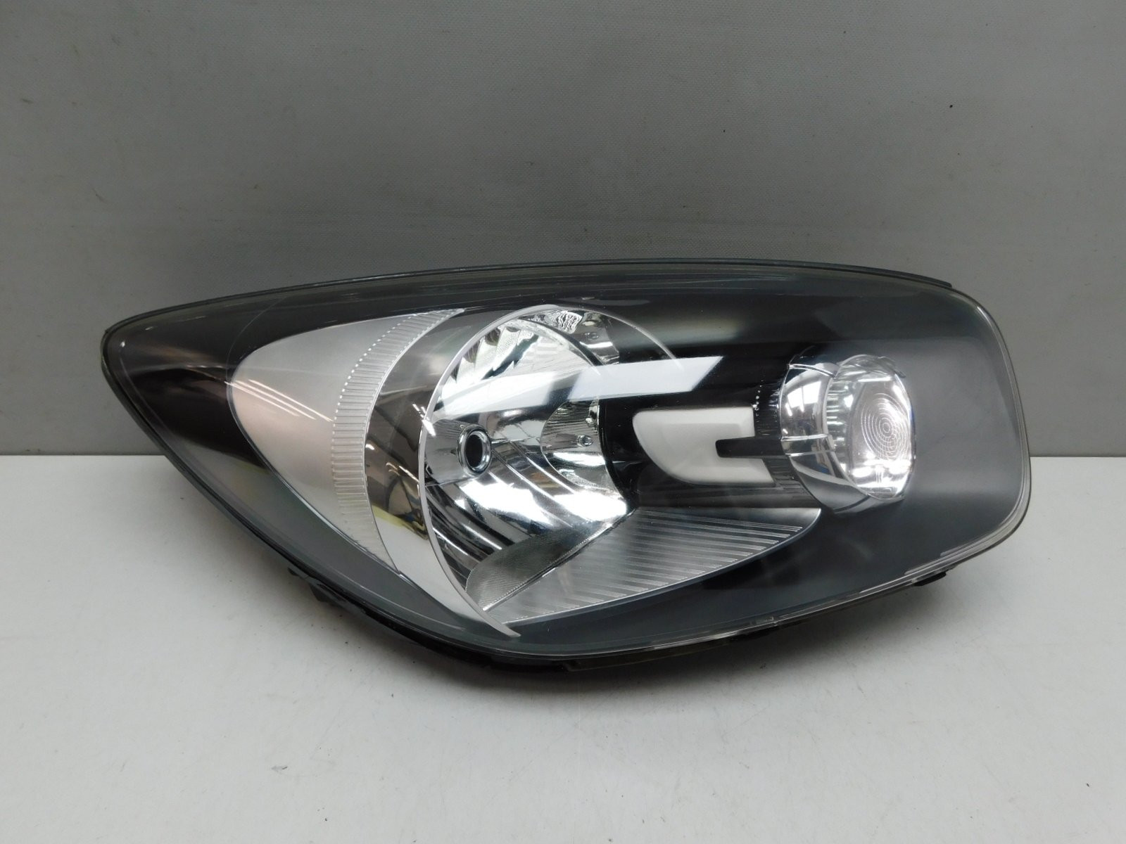 Фара правая Kia Picanto 2011>