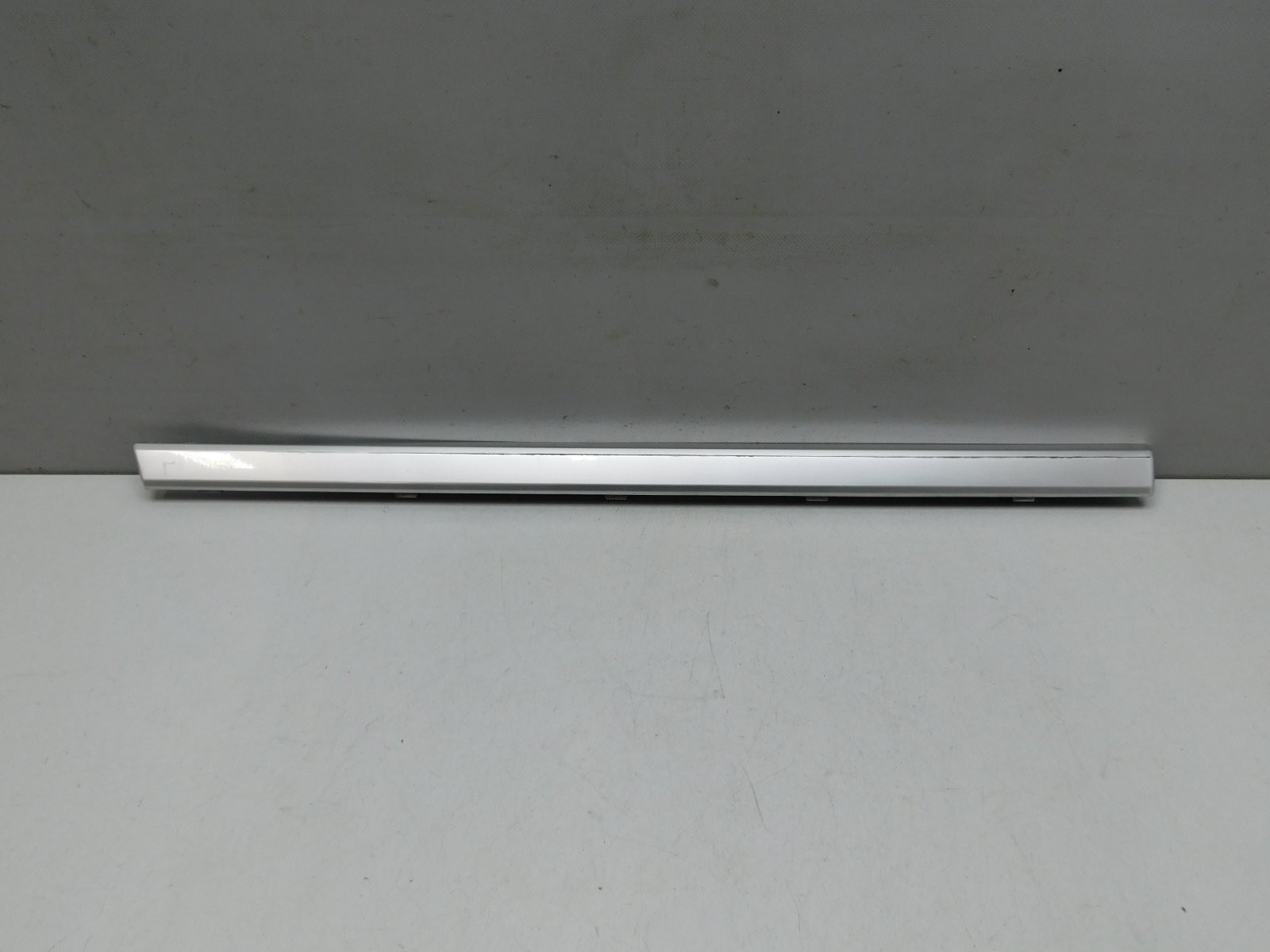 Молдинг двери задней правой Land Rover Range Rover IV 2013>