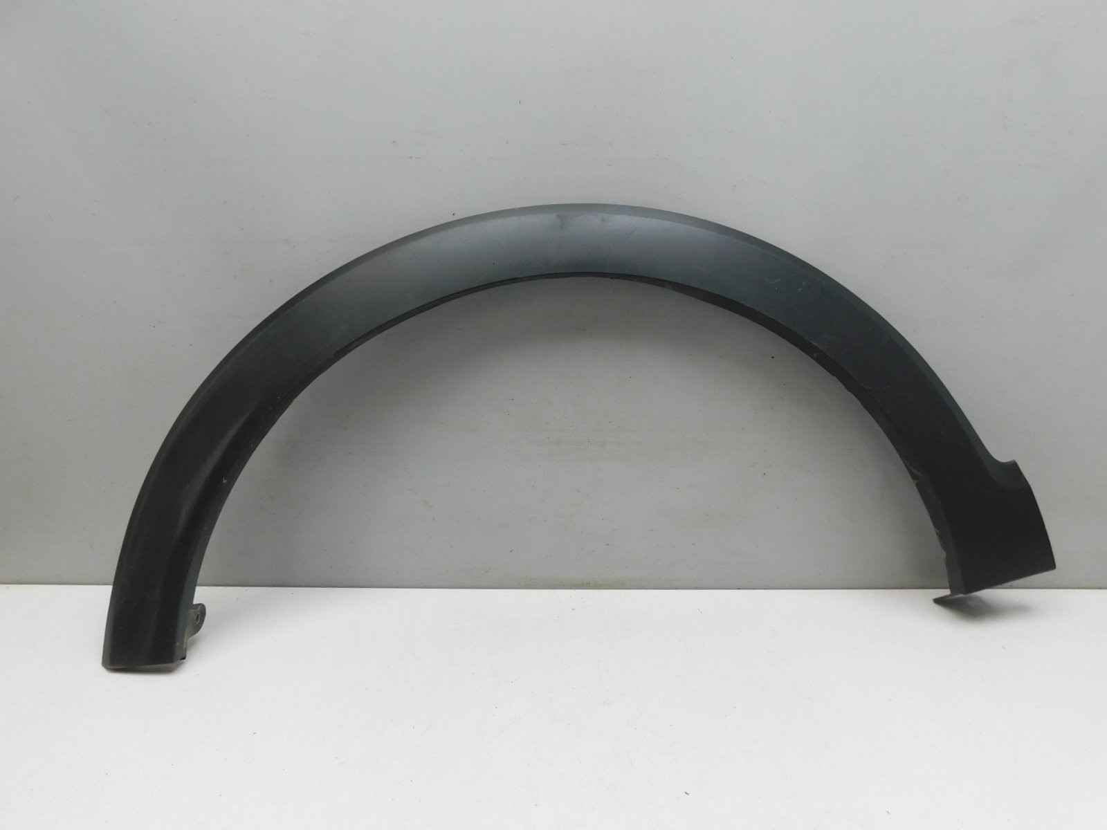 Накладка крыла переднего левого Renault Kaptur 2016>