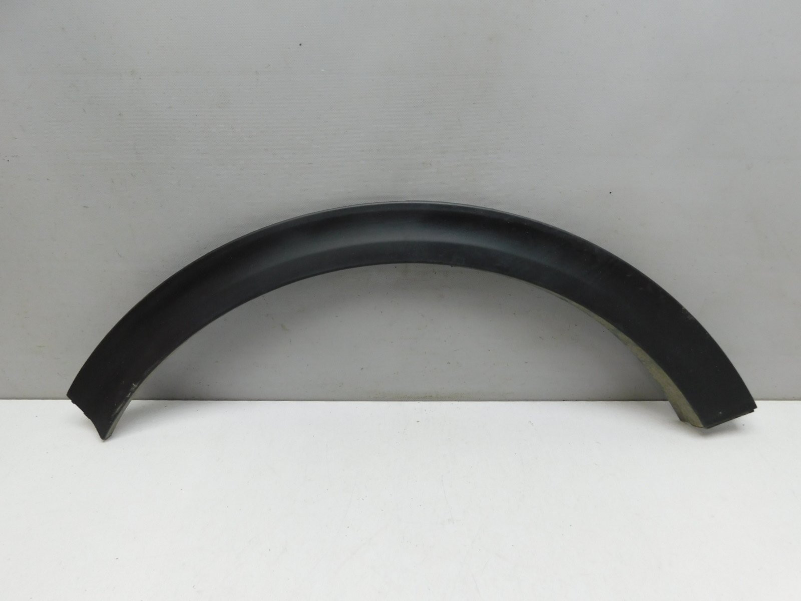 Накладка крыла заднего  правого Kia Sportage 2015>