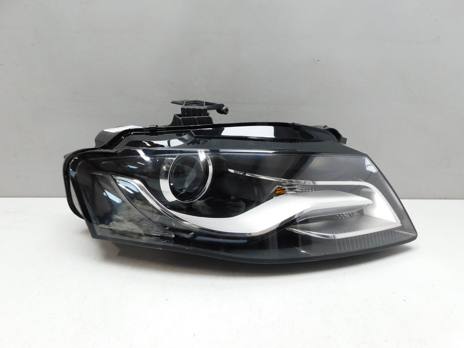 Фара правая Audi A4 [B8] 2007-2015