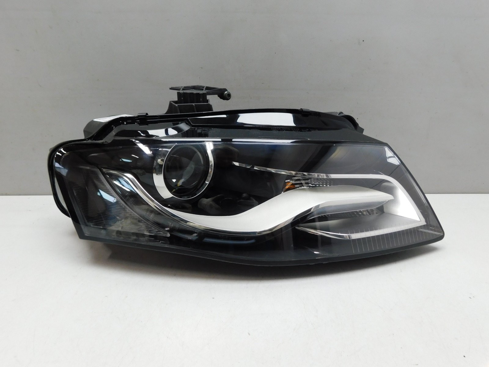 Фара правая Audi A4 [B8] 2007-2015