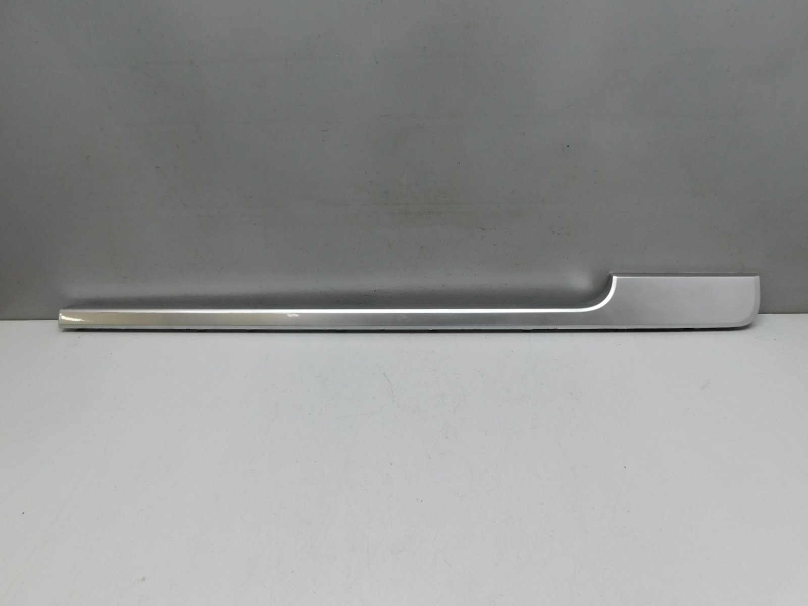 Накладка двери передней правой Land Rover Range Rover IV 2013>