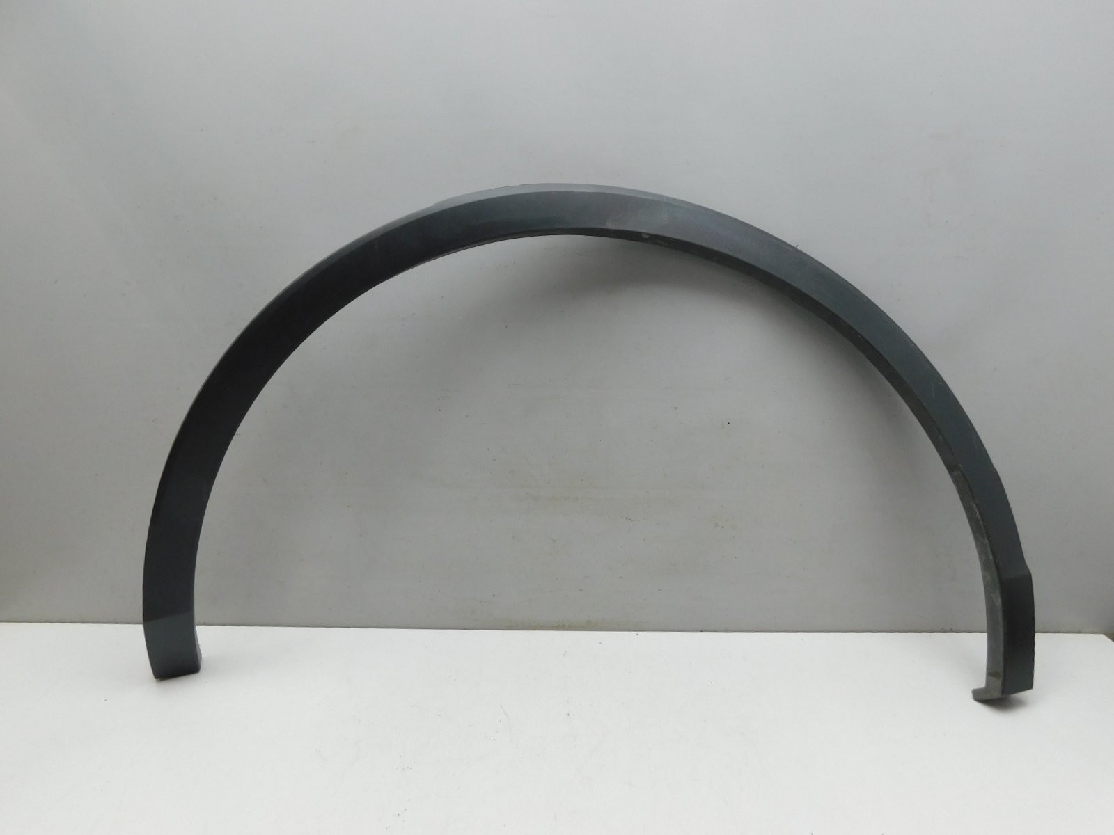 Накладка крыла заднего  левого Volkswagen Tiguan 2017>