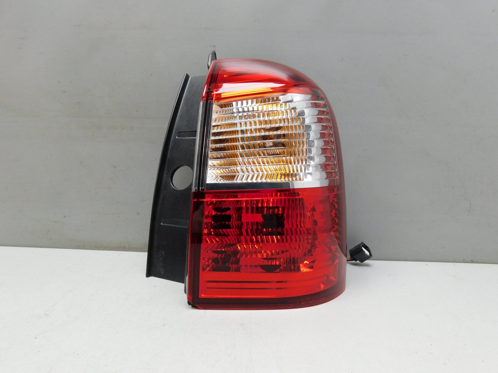 Фонарь задний наружный правый Nissan Terrano (D10) 2014>