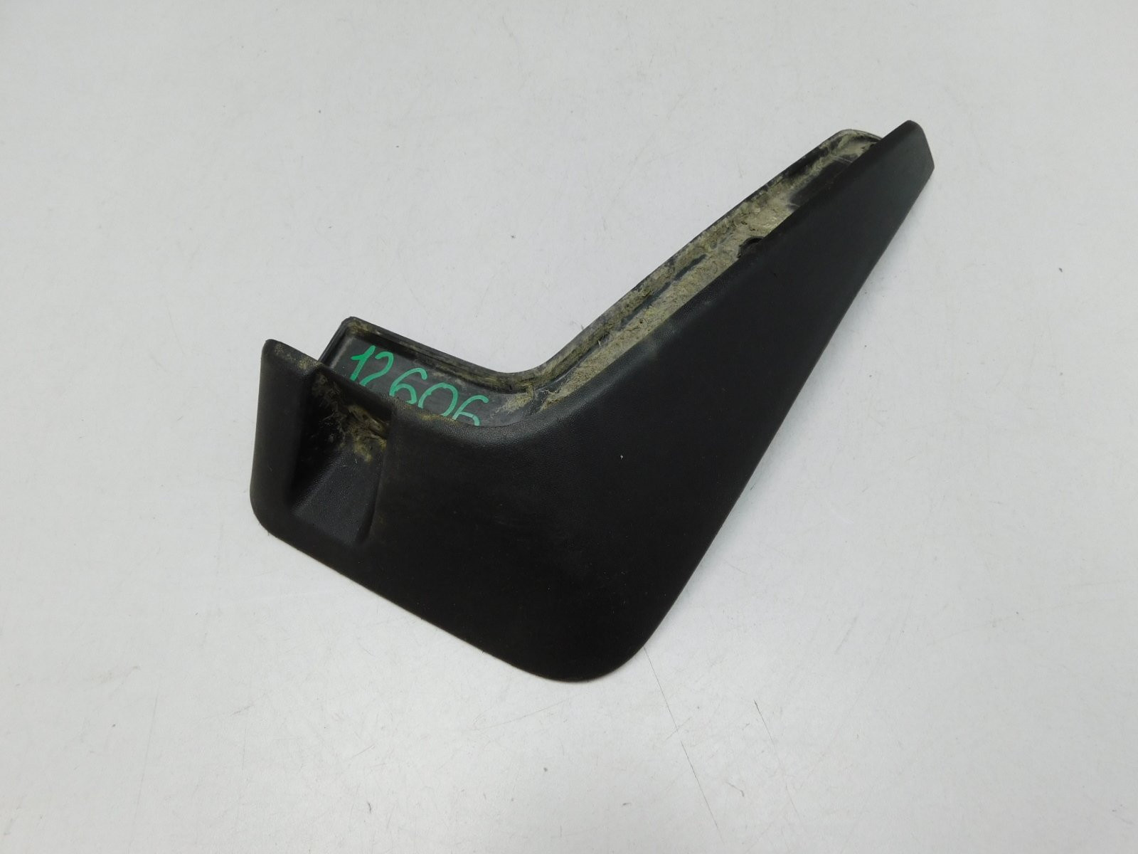 Брызговик задний правый Kia Sportage 2015>