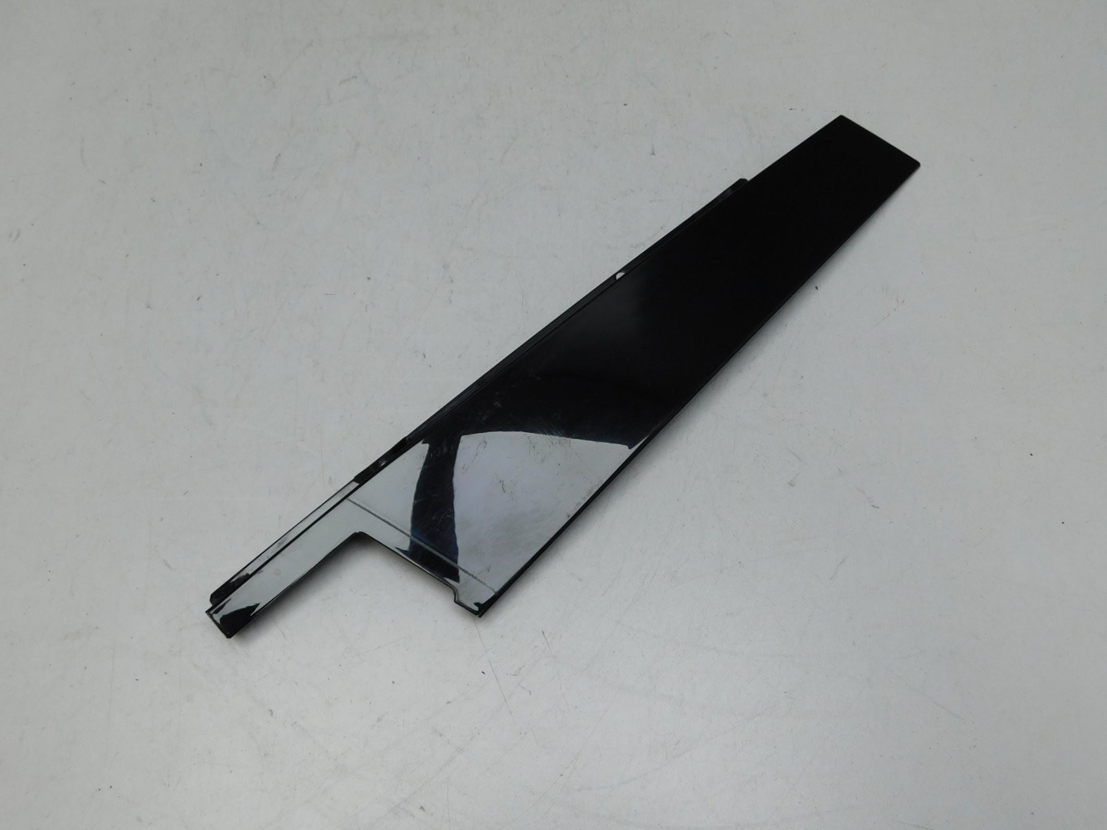 Накладка двери передней левой Mercedes-Benz E-Klasse W213 2016>