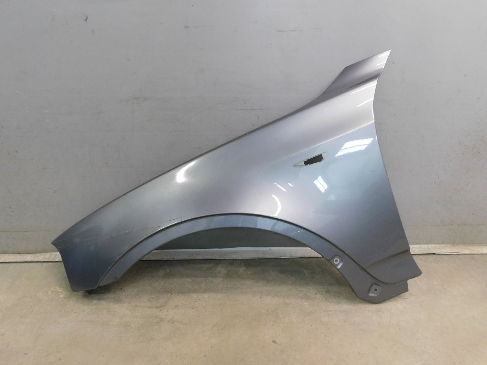 Крыло переднее левое BMW X3 E83 2003>