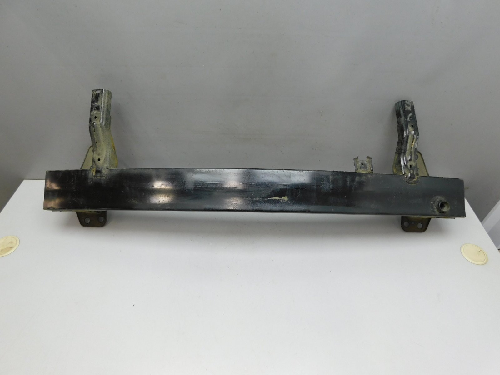 Усилитель переднего бампера Hyundai Solaris 2017>