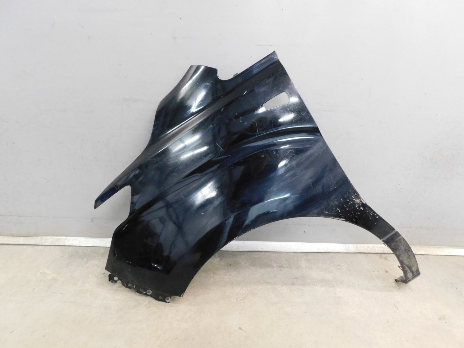 Крыло переднее левое Hyundai Grand Starex 2007>