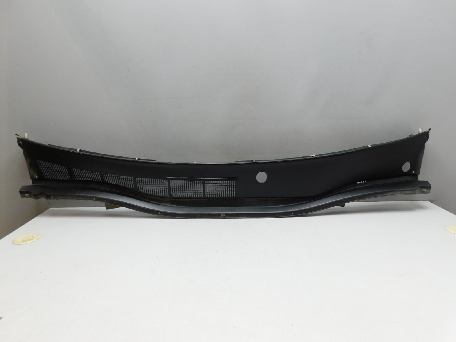 Решетка стеклооч. (планка под ло Toyota Camry V50 2011-2018