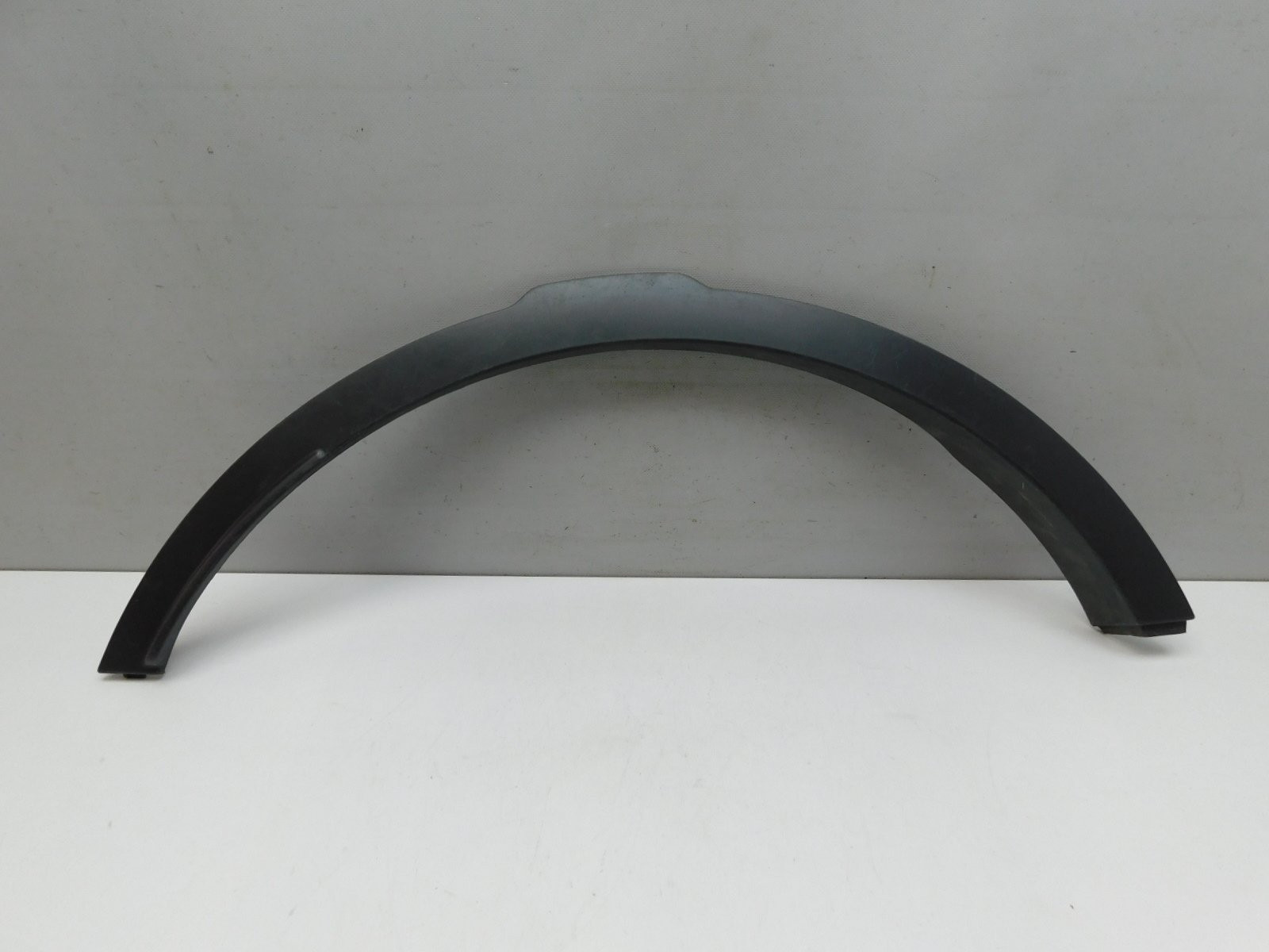 Накладка крыла заднего  правого Land Rover Range Rover Evoque 2011-2019