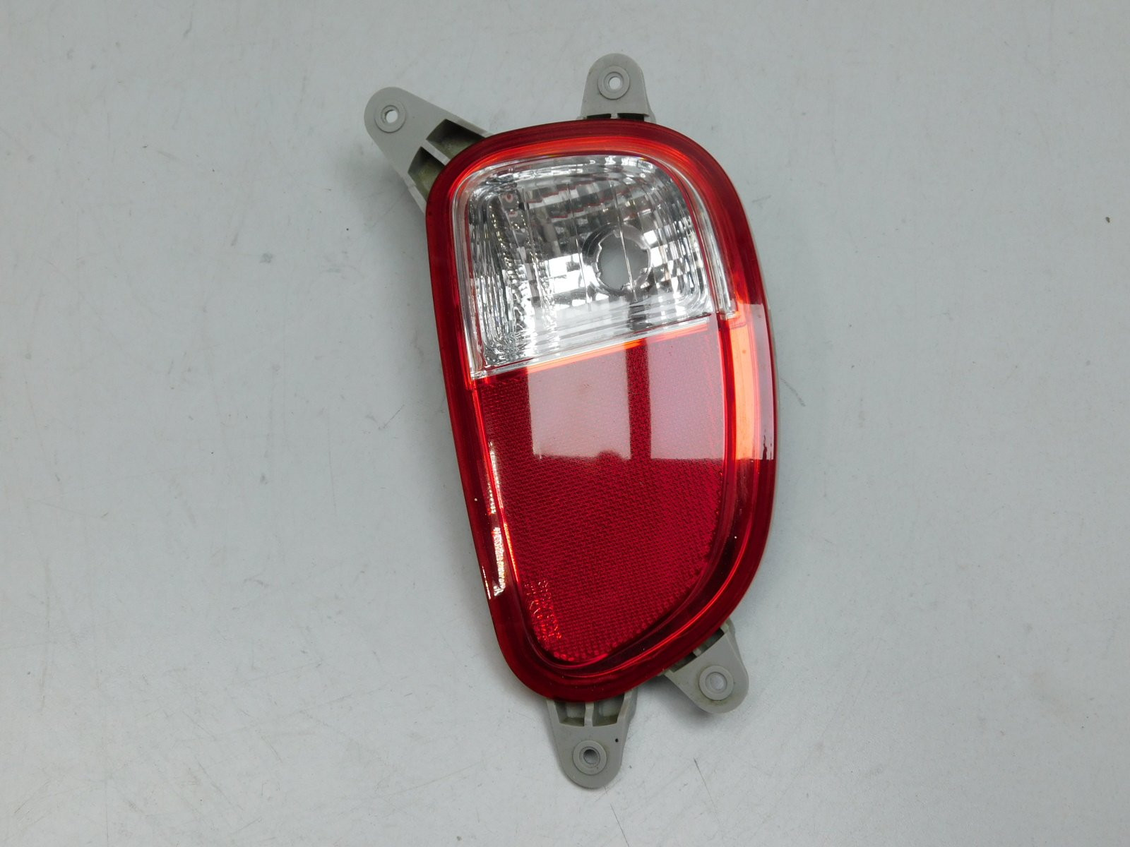 Фонарь задний в бампер правый Kia Picanto 2011>