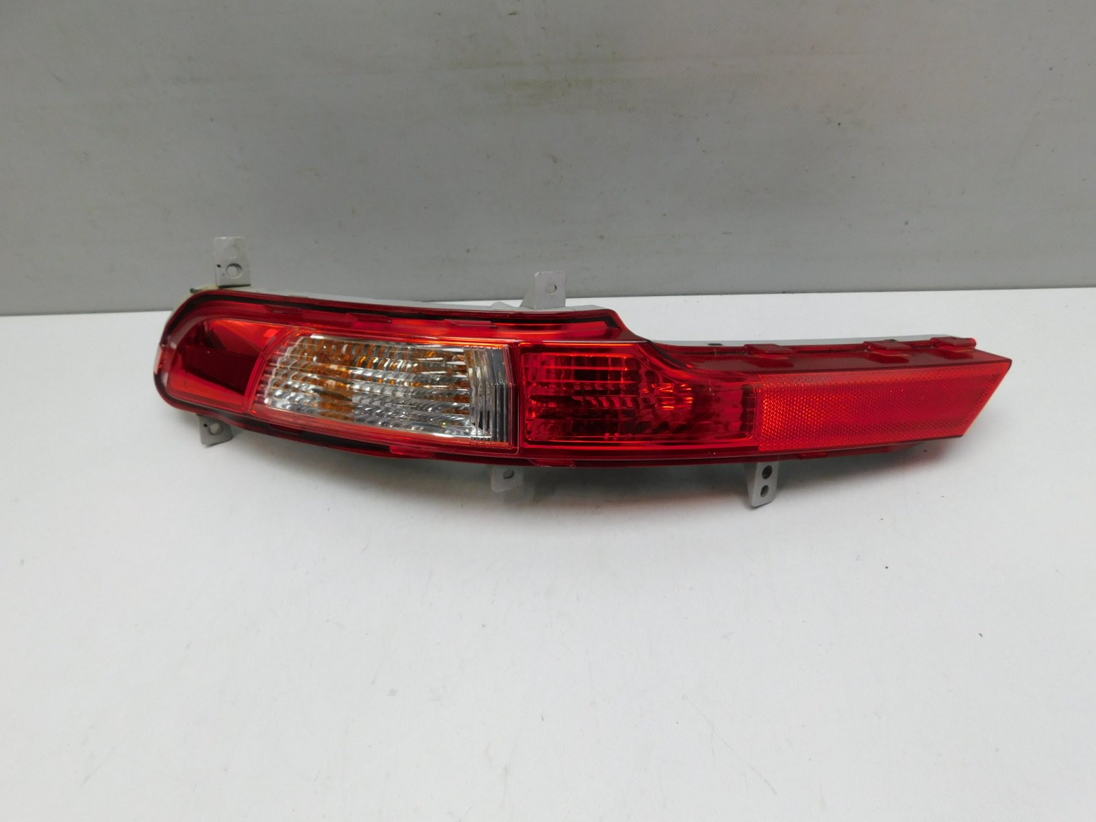 Фонарь задний в бампер левый Kia Sportage 2010-2015