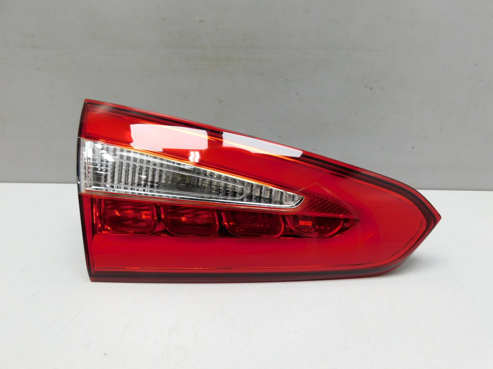 Фонарь задний внутренний левый Kia Cerato 2013-2018