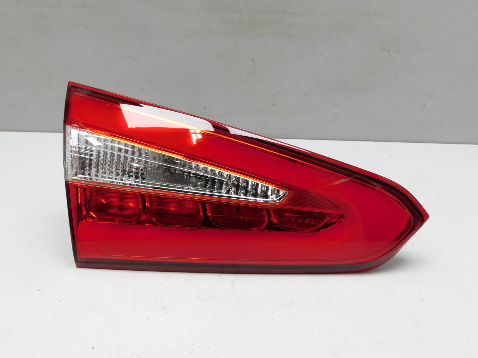 Фонарь задний внутренний левый Kia Cerato 2013-2018