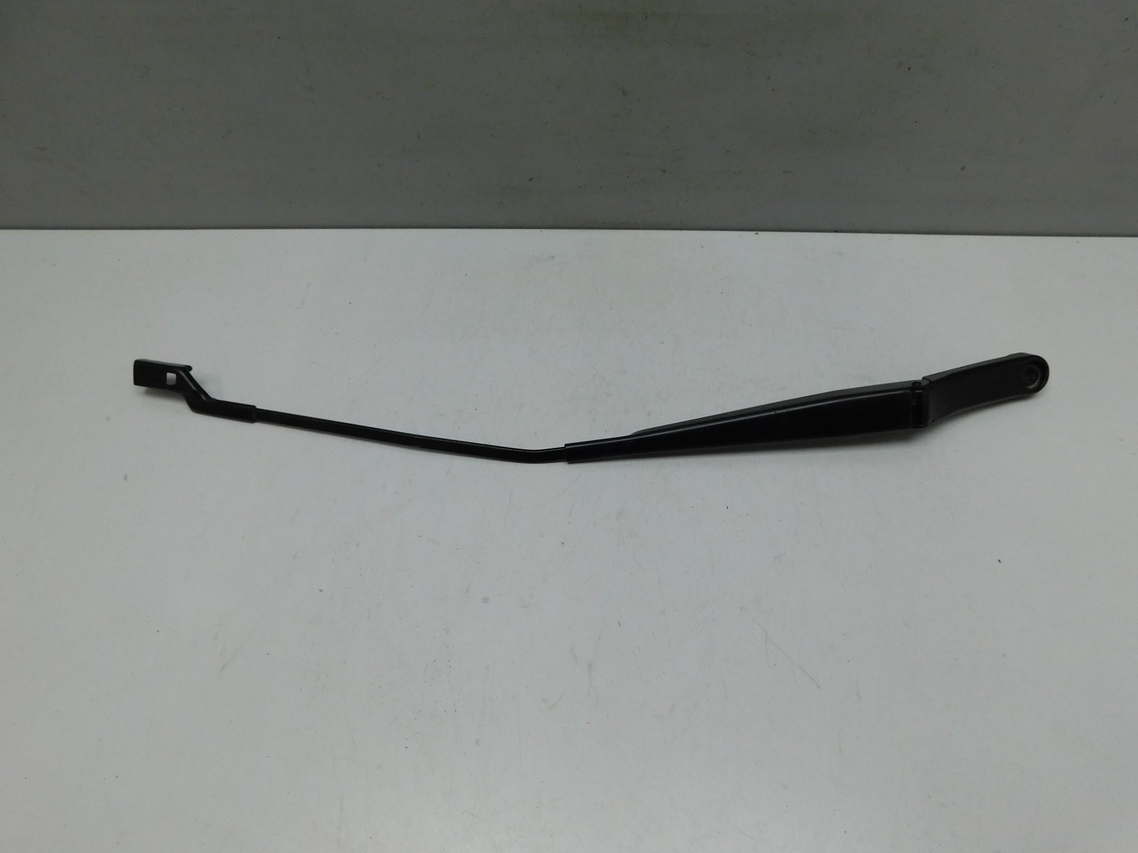 Поводок стеклоочистителя Volkswagen Tiguan 2017>