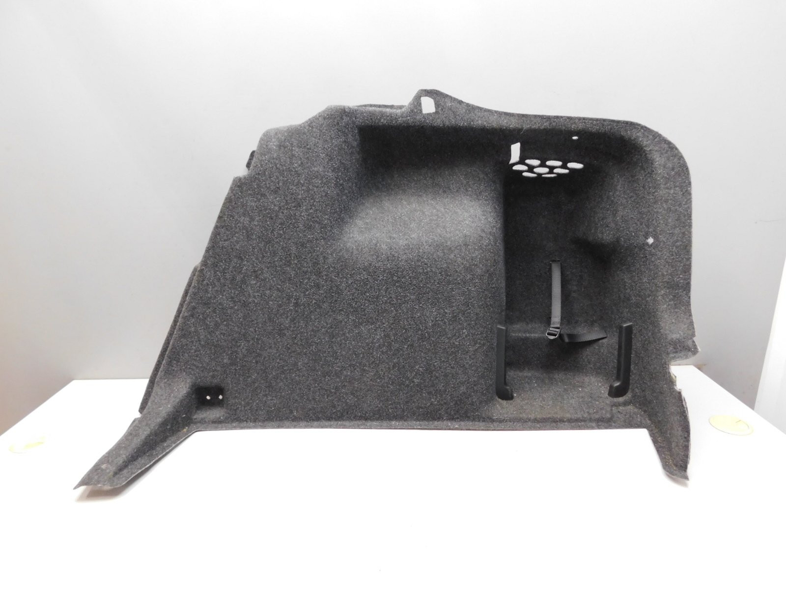 Обшивка багажника Skoda Rapid 2013-2020