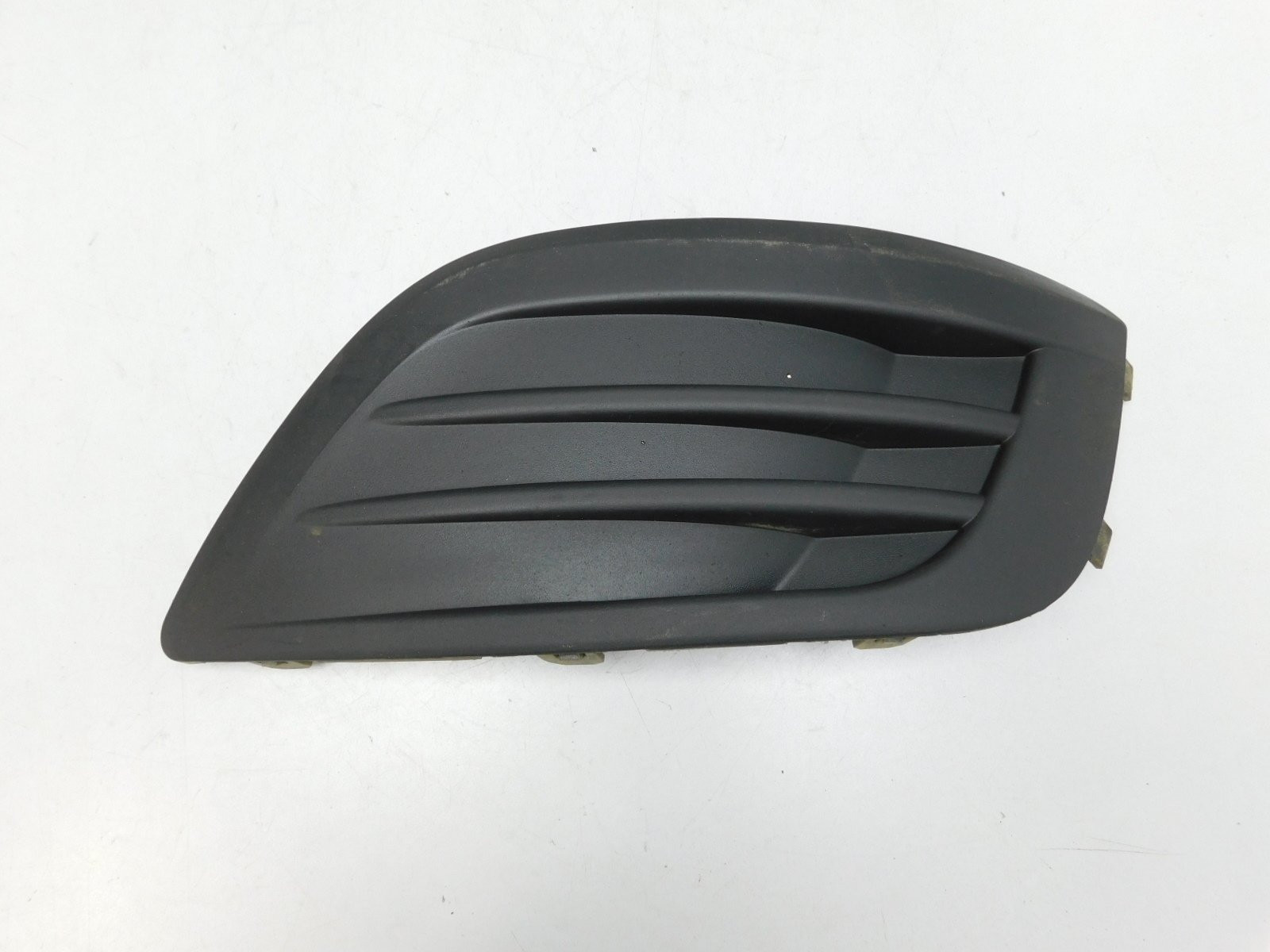 Решетка в бампер левая VAZ Lada Largus 2011>