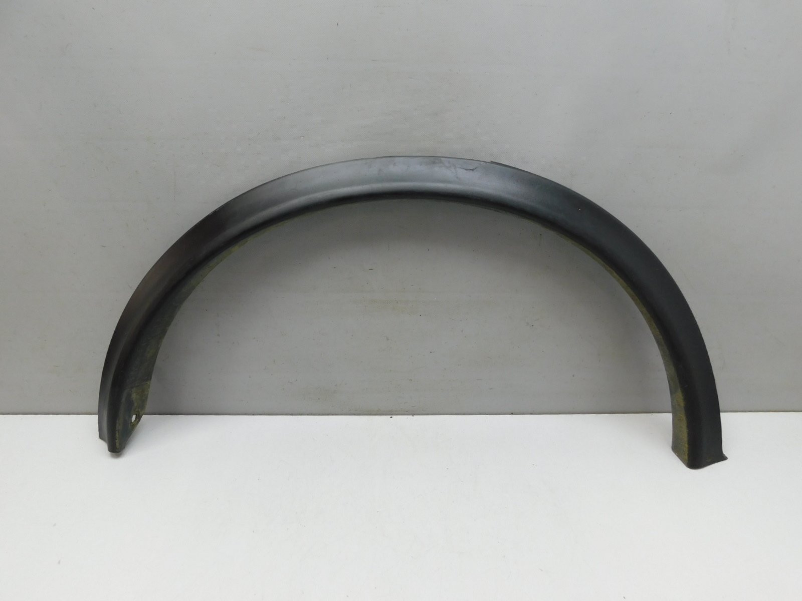 Накладка крыла заднего  правого Nissan Juke 2011>